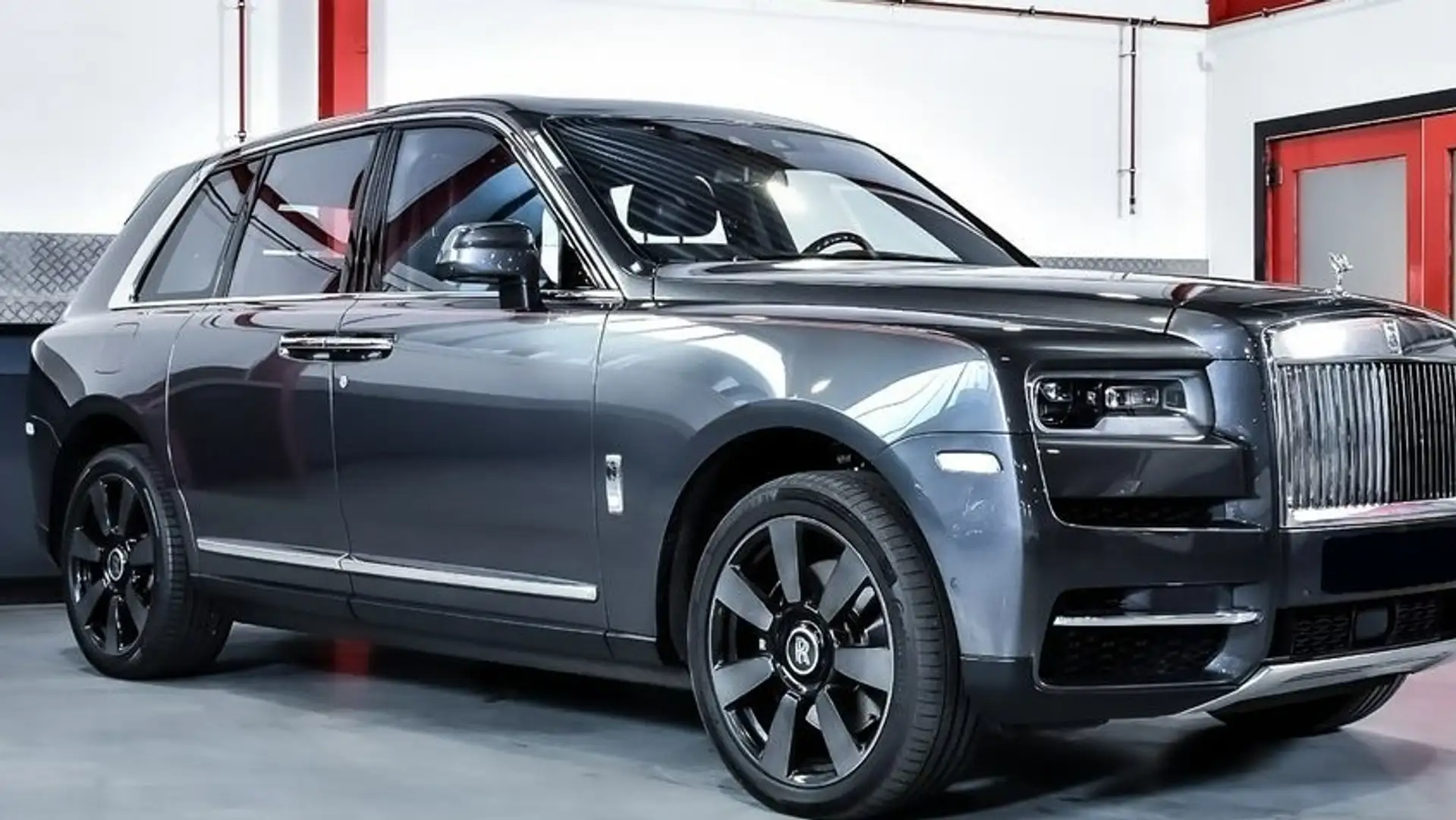 Rolls-Royce Cullinan Gris - 1