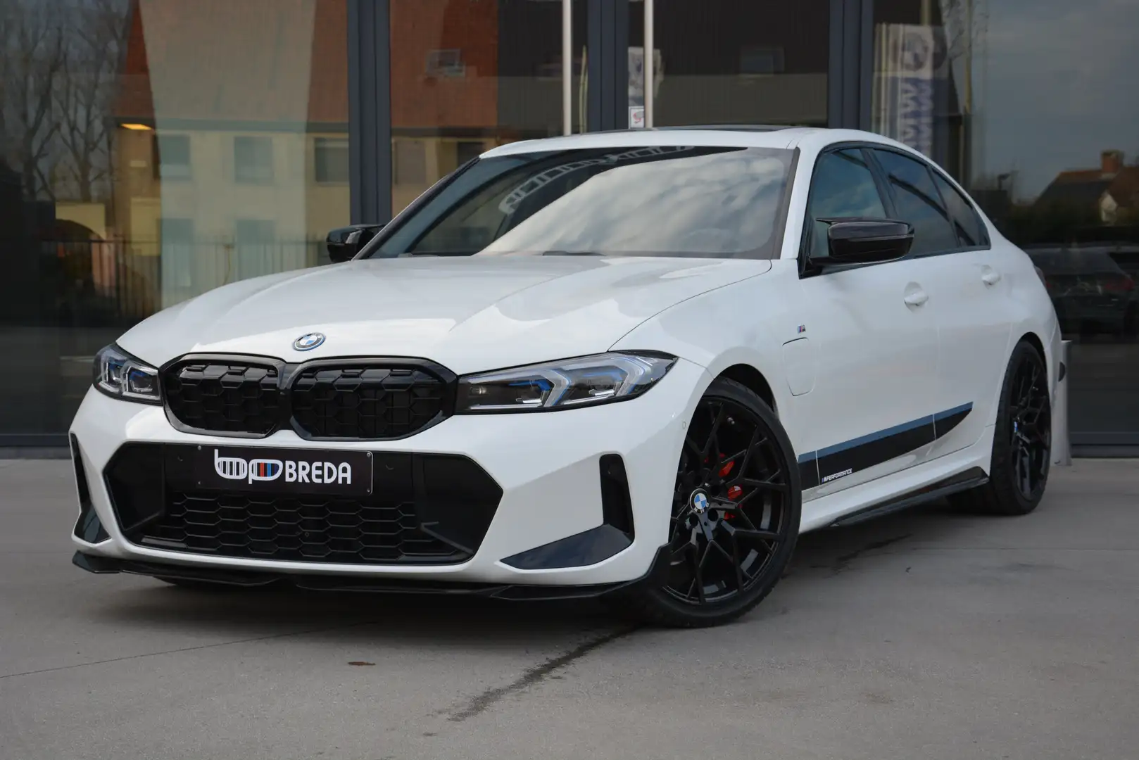 BMW 330 e xDrive M-Performance/Pano/HUD/Laser White - 2