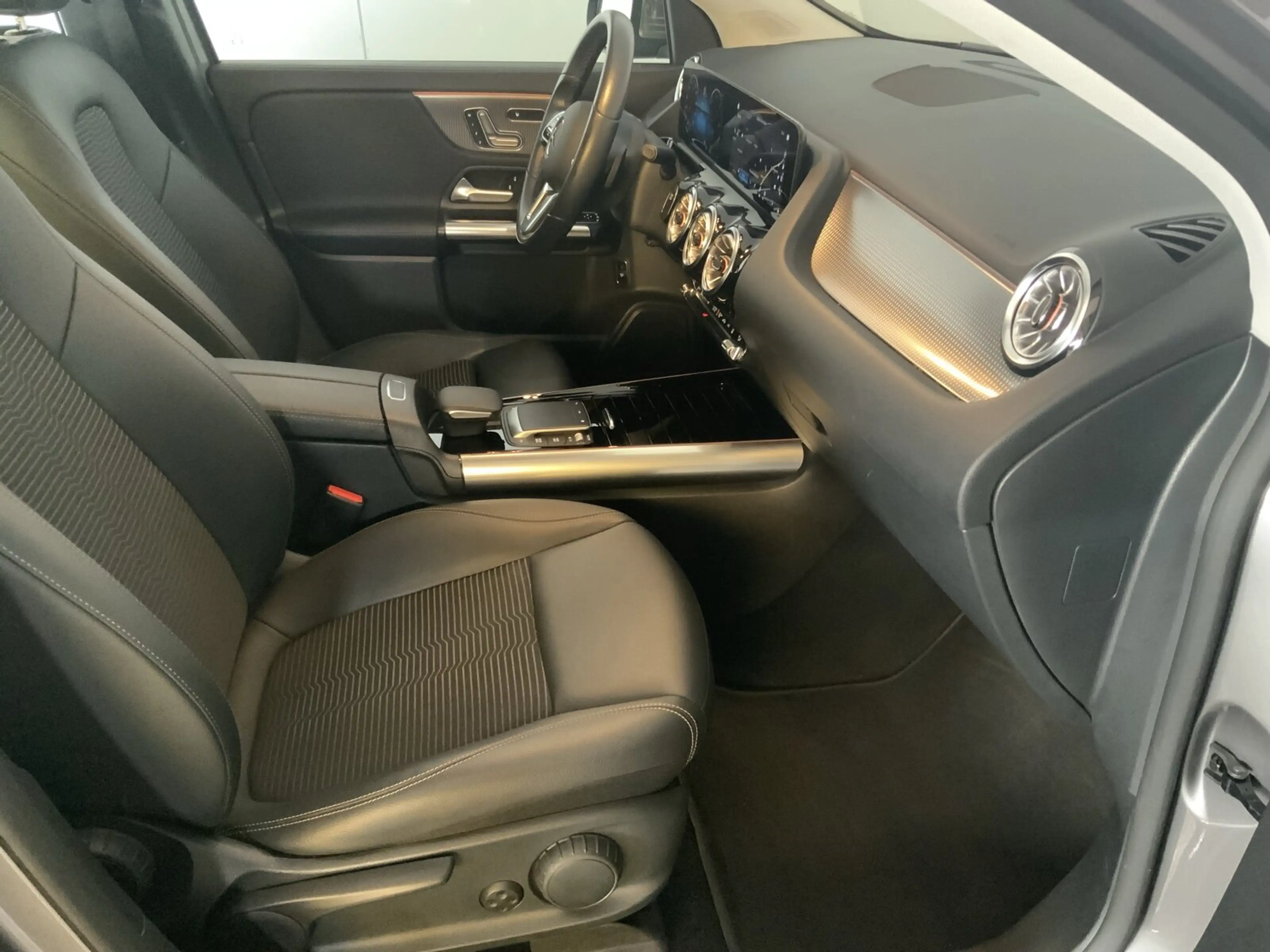 Mercedes-Benz EQA 250 EQA 250 Progressive DISTRONIC RüKam SpiegelPak — photo 13