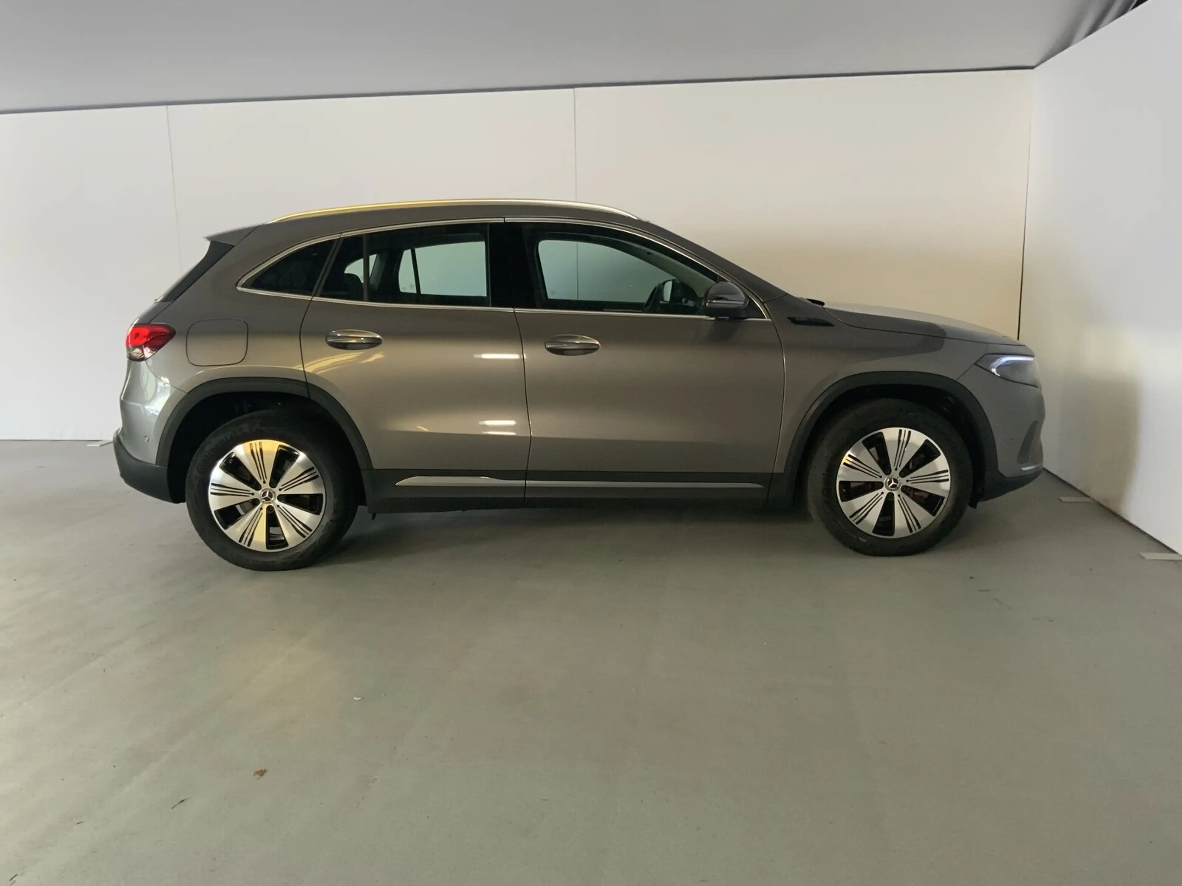 Mercedes-Benz EQA 250 EQA 250 Progressive DISTRONIC RüKam SpiegelPak — photo 4