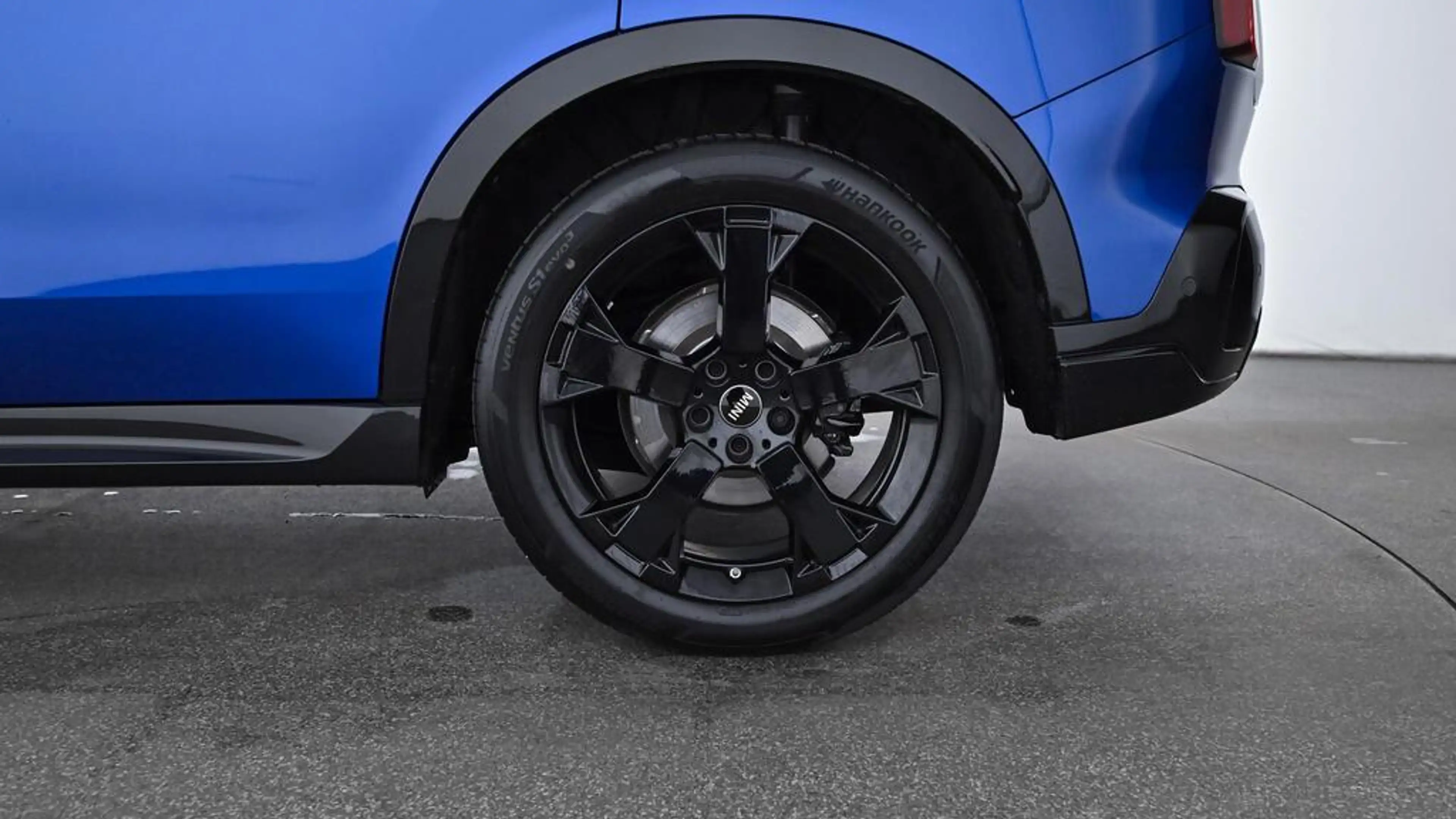 MINI Countryman C John Cooper Works Trim — photo 10