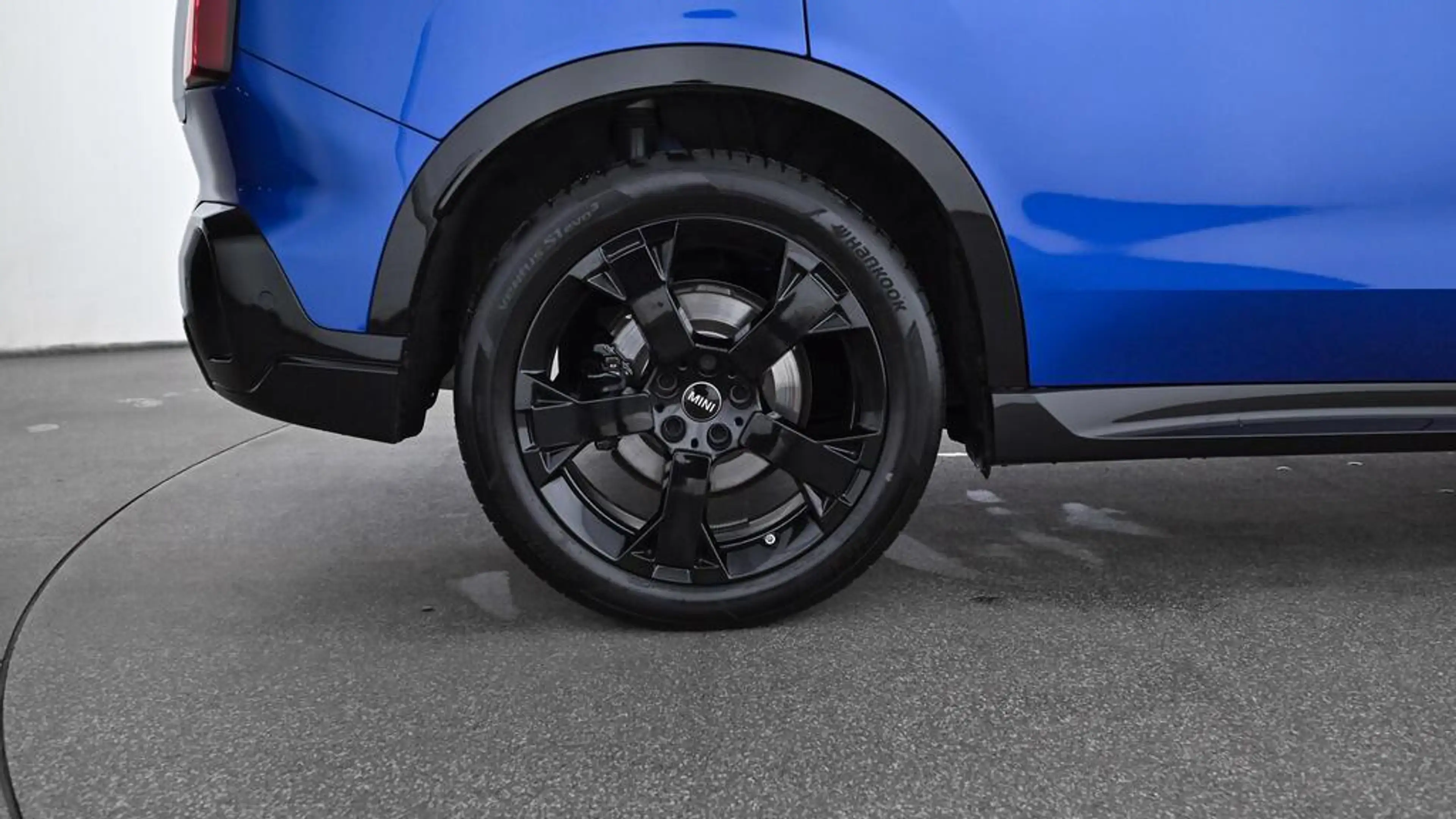 MINI Countryman C John Cooper Works Trim — photo 11