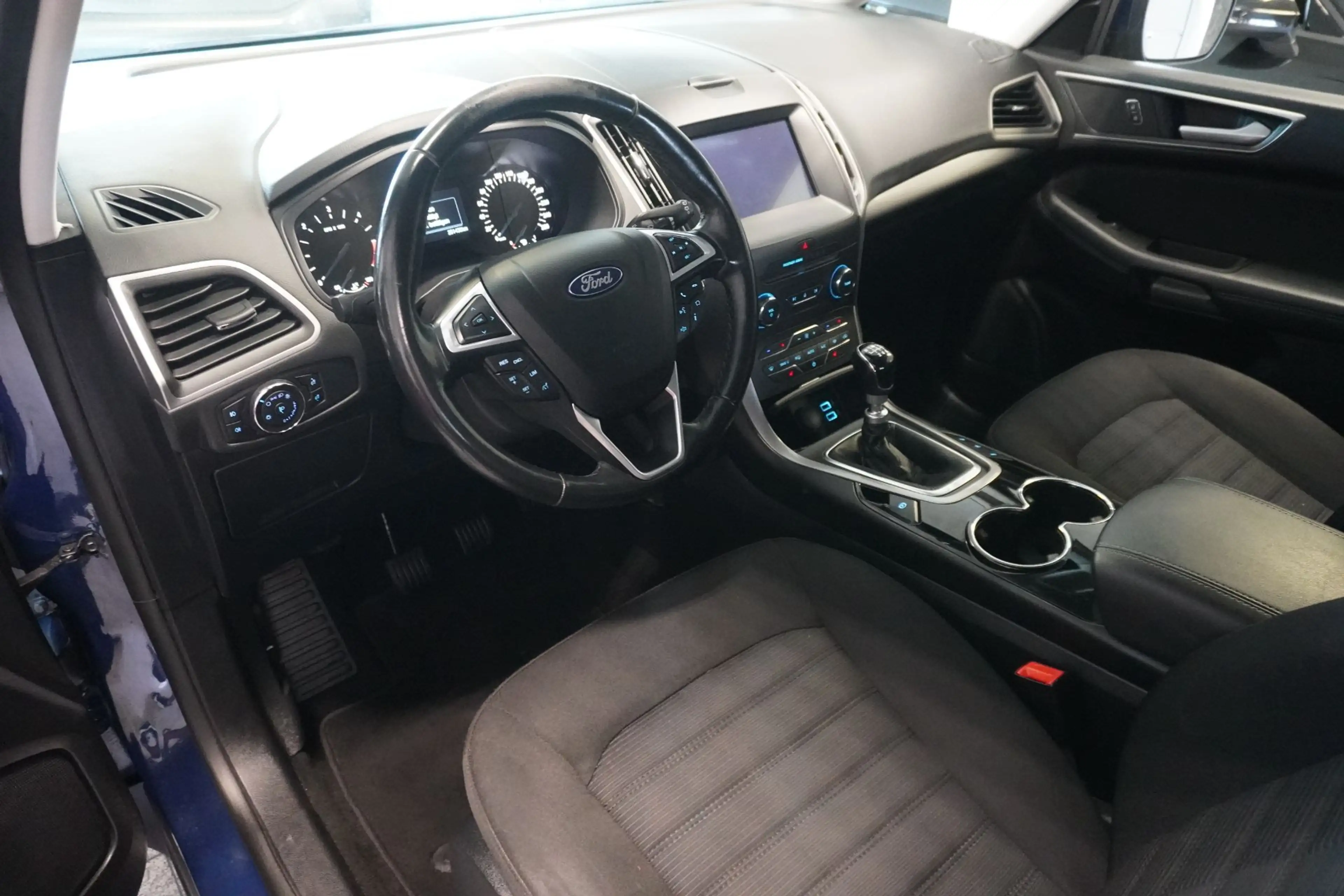 Ford Galaxy 2.0 EcoBlue 7-Sitze/Navi/PDC — photo 7
