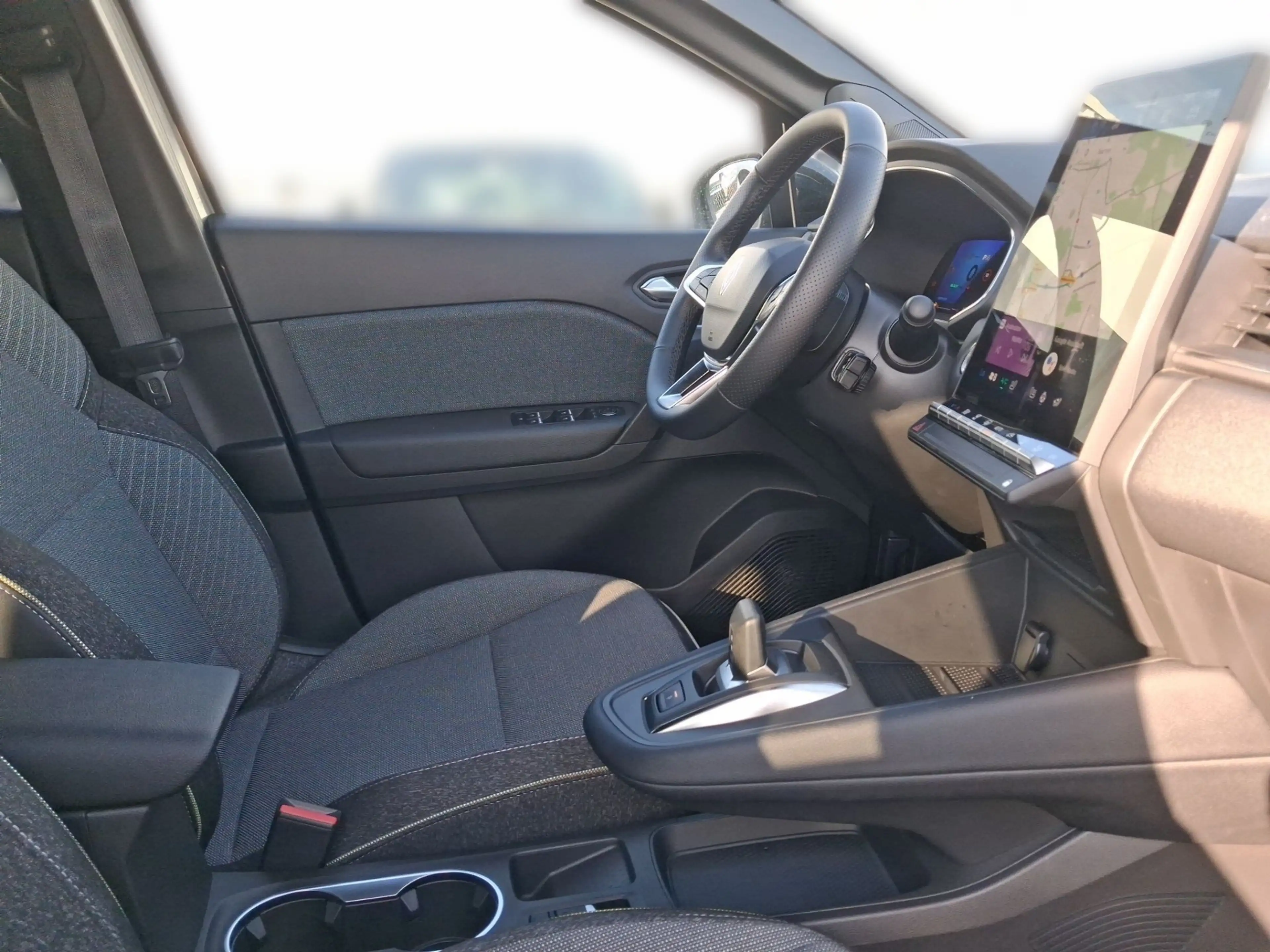 Renault Symbioz Techno E-Tech 160 — photo 13