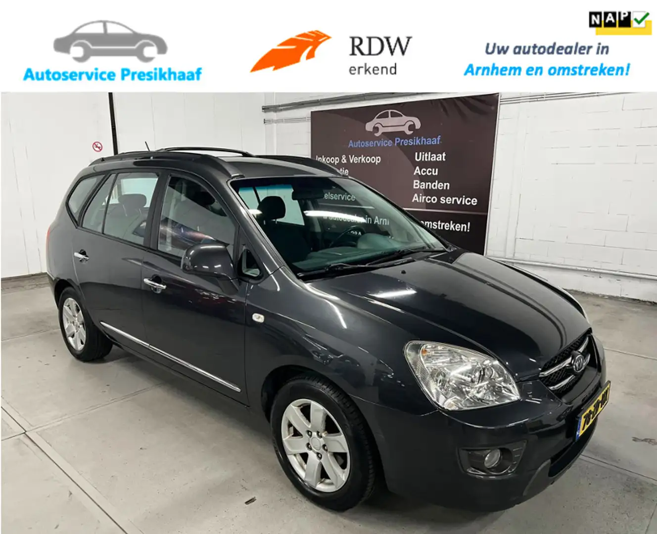 Kia Carens 2.0 CVVT X-ecutive ECC / NAVIGATIE / TREKHAAK Gris - 1