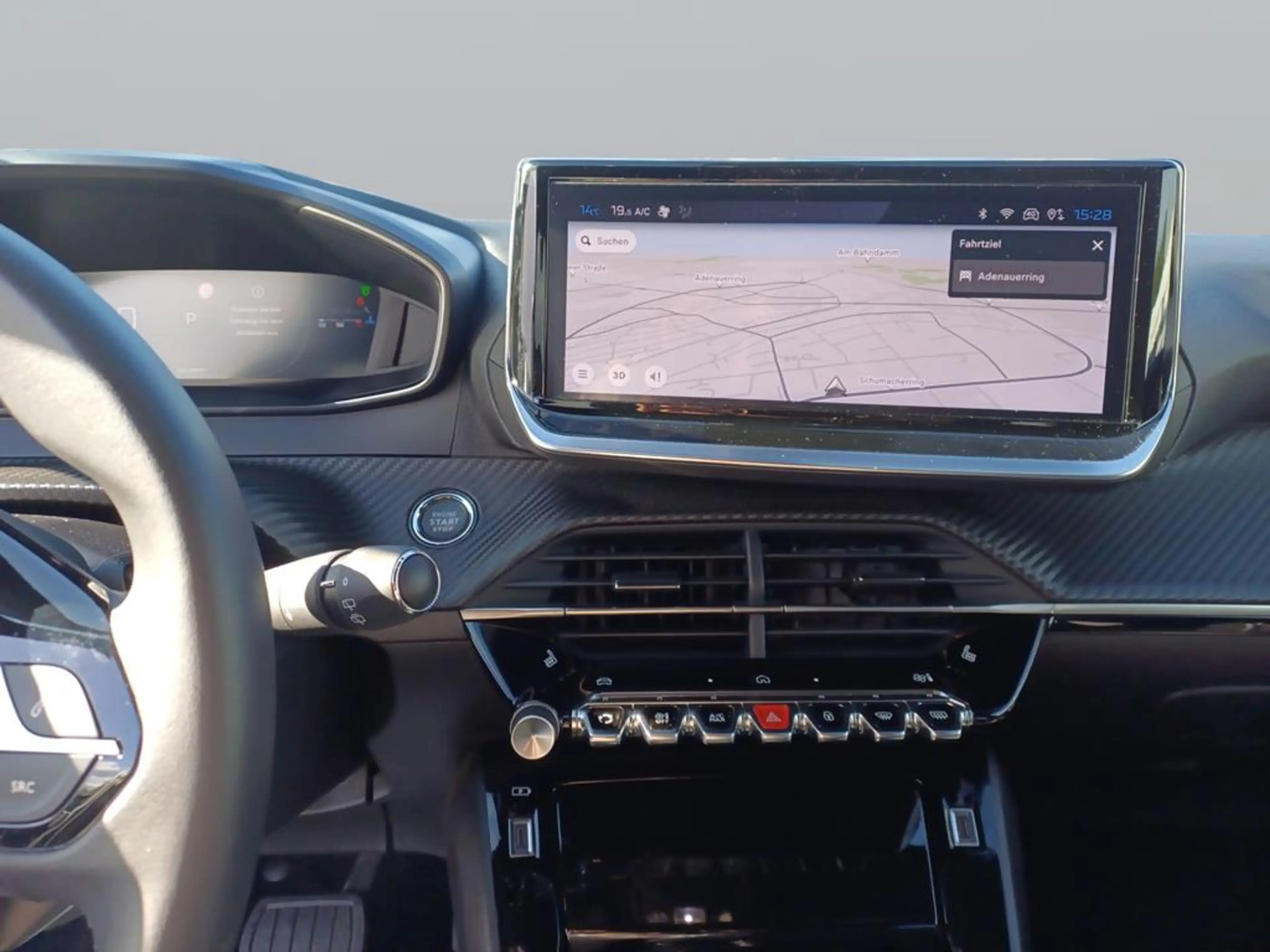 Peugeot 2008 Allure — photo 12