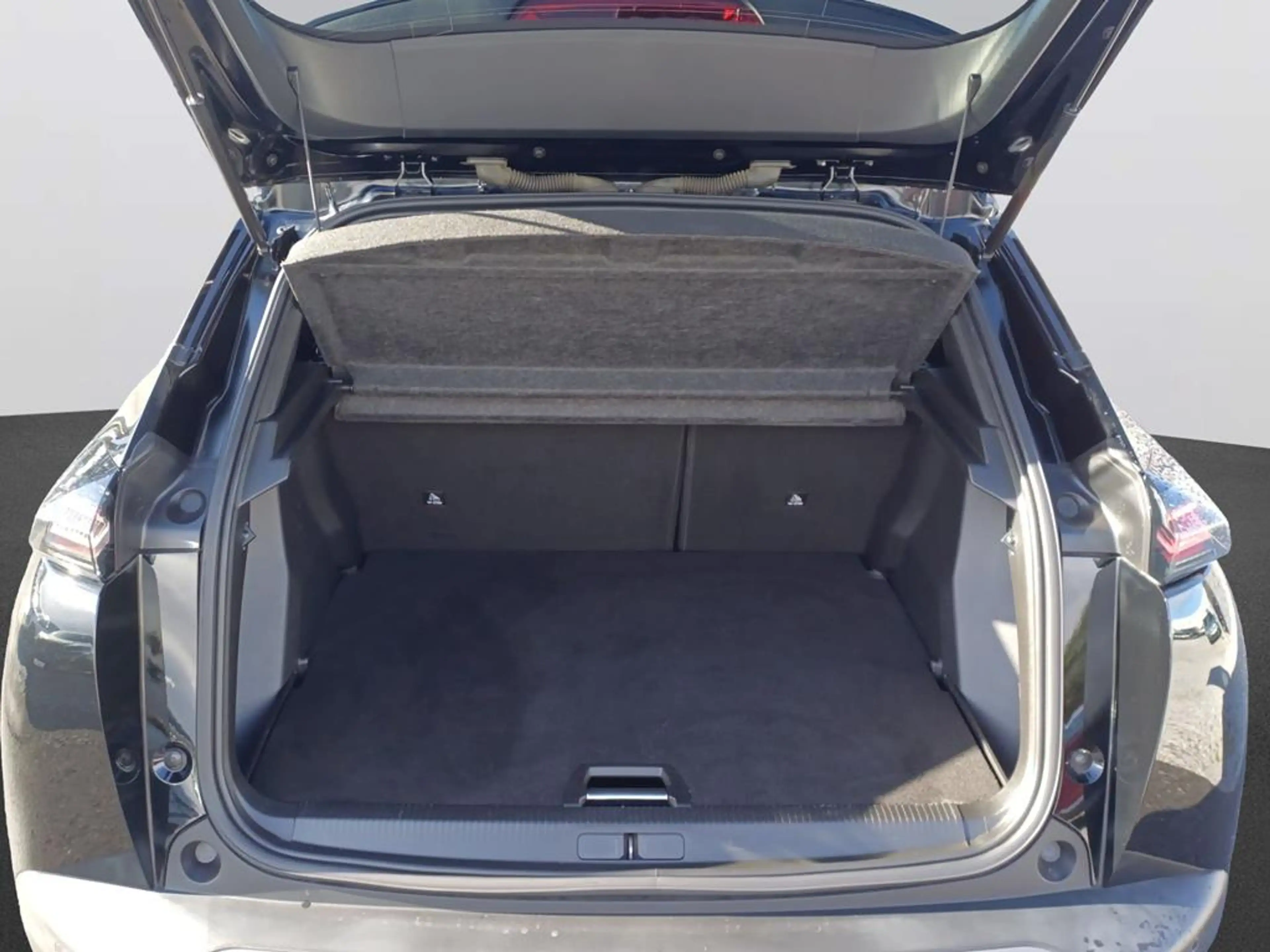 Peugeot 2008 Allure — photo 7