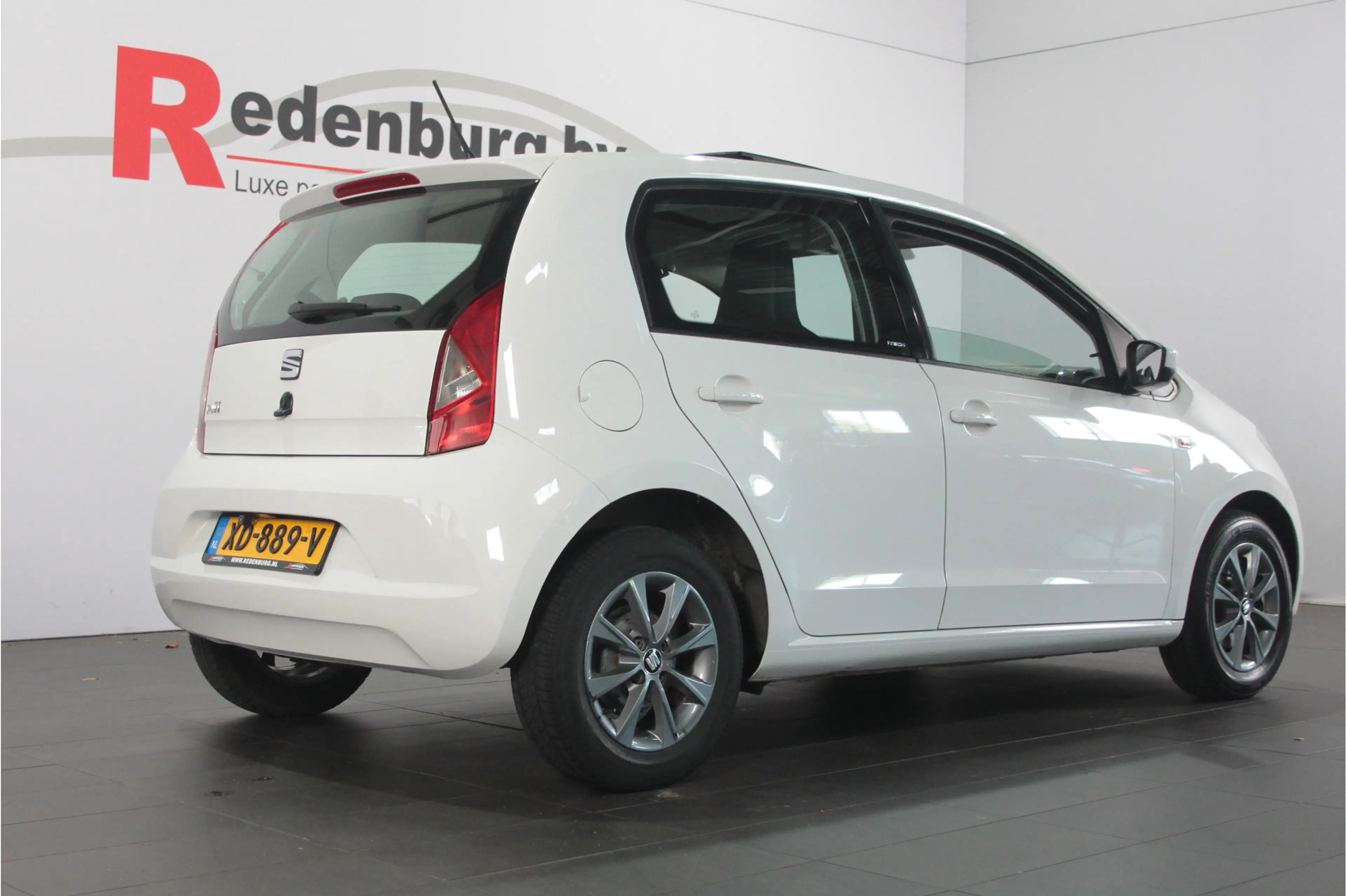 SEAT Mii 1.0 Style Chic - 55kw / 75pk - Pano / Camera — photo 2