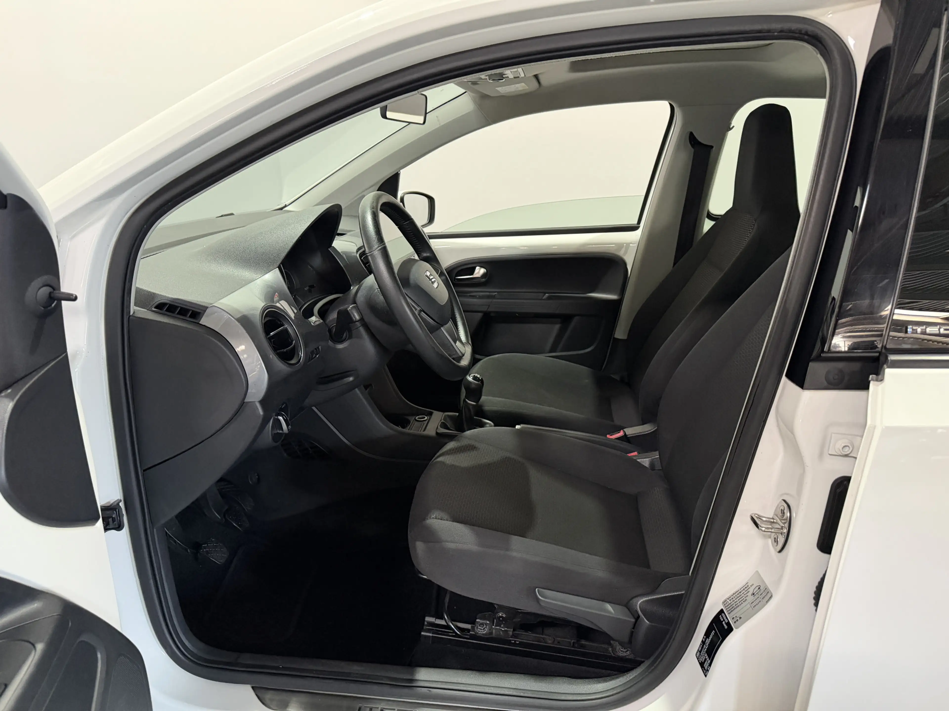 SEAT Mii 1.0 Style Chic - 55kw / 75pk - Pano / Camera — photo 18