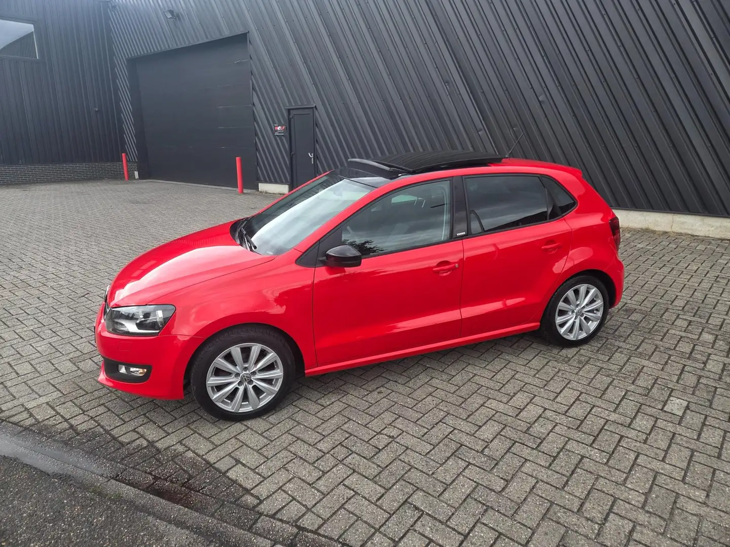 Volkswagen Polo 1.2 TSI Comfortline Pano Cruise Zeer mooie auto Rot - 2