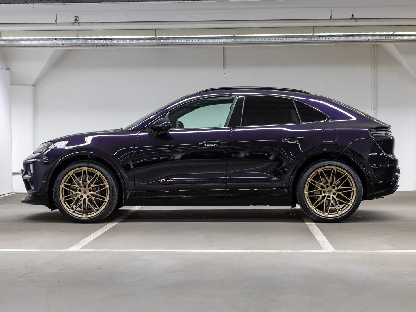 Porsche Macan Turbo Mauve - 2