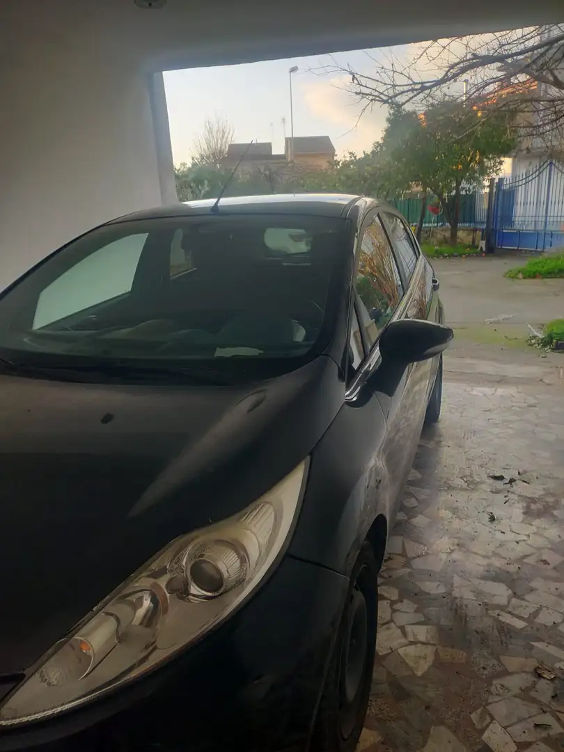 Ford Fiesta Fiesta VI 2008 5p 1.4 16v Titanium Gpl Schwarz - 2