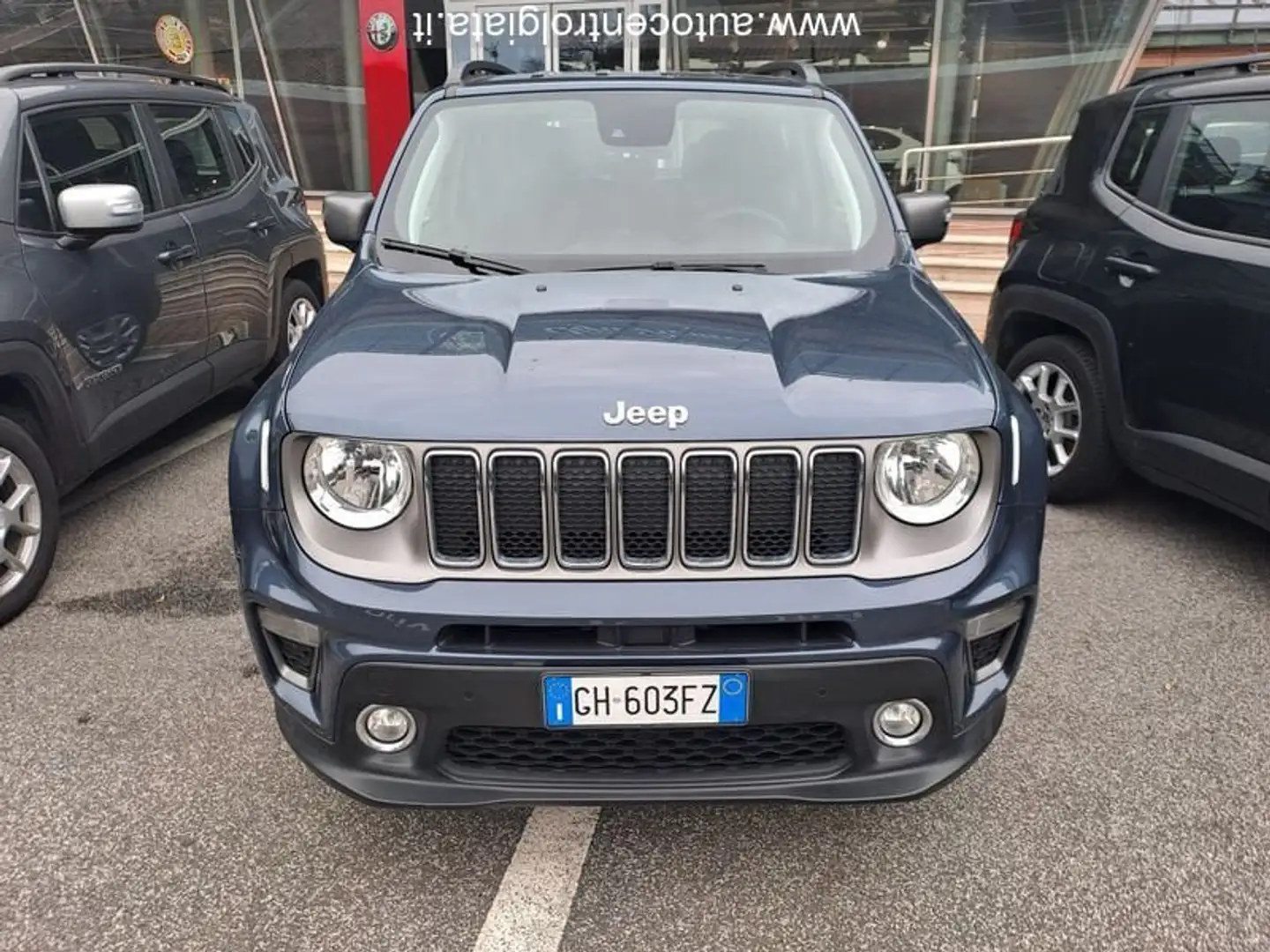 Jeep Renegade 1.3 T4 DDCT Limited Blauw - 1