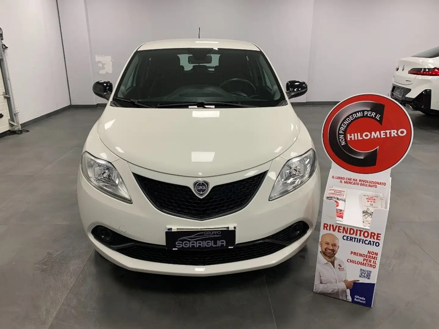 Lancia Ypsilon 1.2 GPL Ecochic Full Optional Blanc - 2