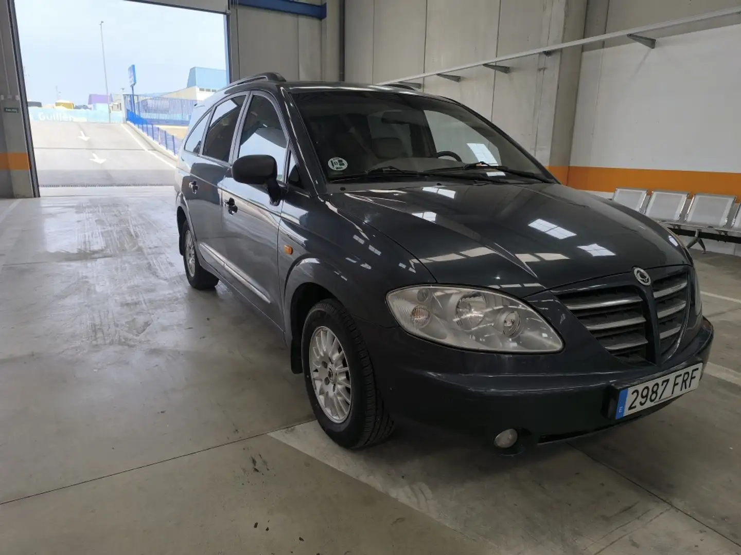 SsangYong Rodius 270 Xdi 165 Azul - 2