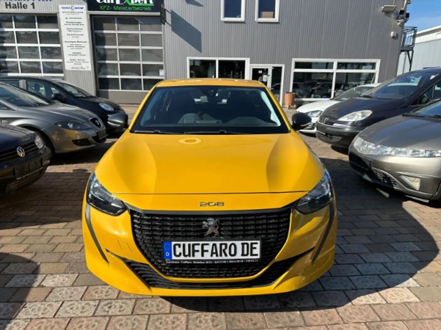 Peugeot 208 Like 1.2 PureTech 75 EU6d Spurhalteass. Verkehrsze Gelb - 1