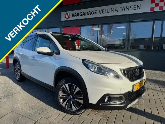 Peugeot 2008 VERKOCHT! 1.2 110 PK ALLURE + APPLE CARPLAY/PANODA