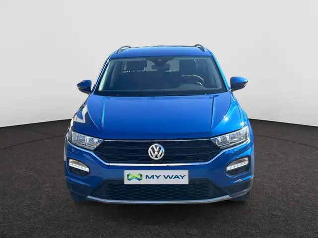 Volkswagen T-Roc view 3