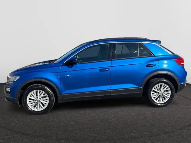 Volkswagen T-Roc view 11