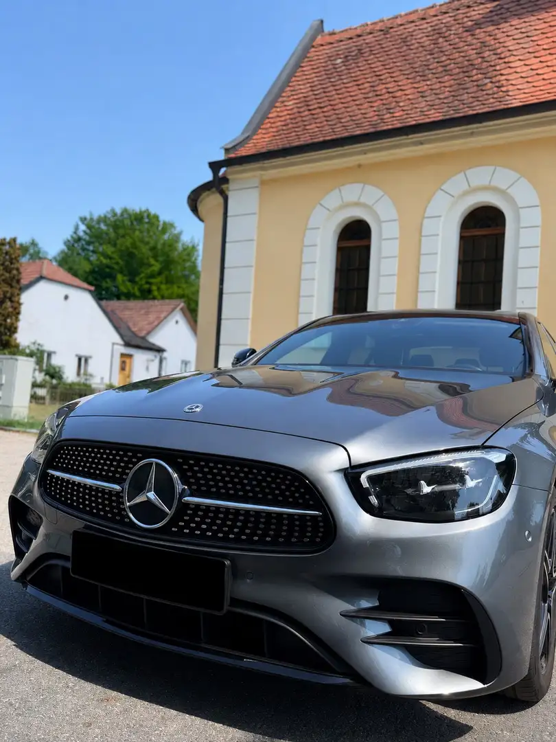 Mercedes-Benz E 300 9G-TRONIC AMG Line - 2