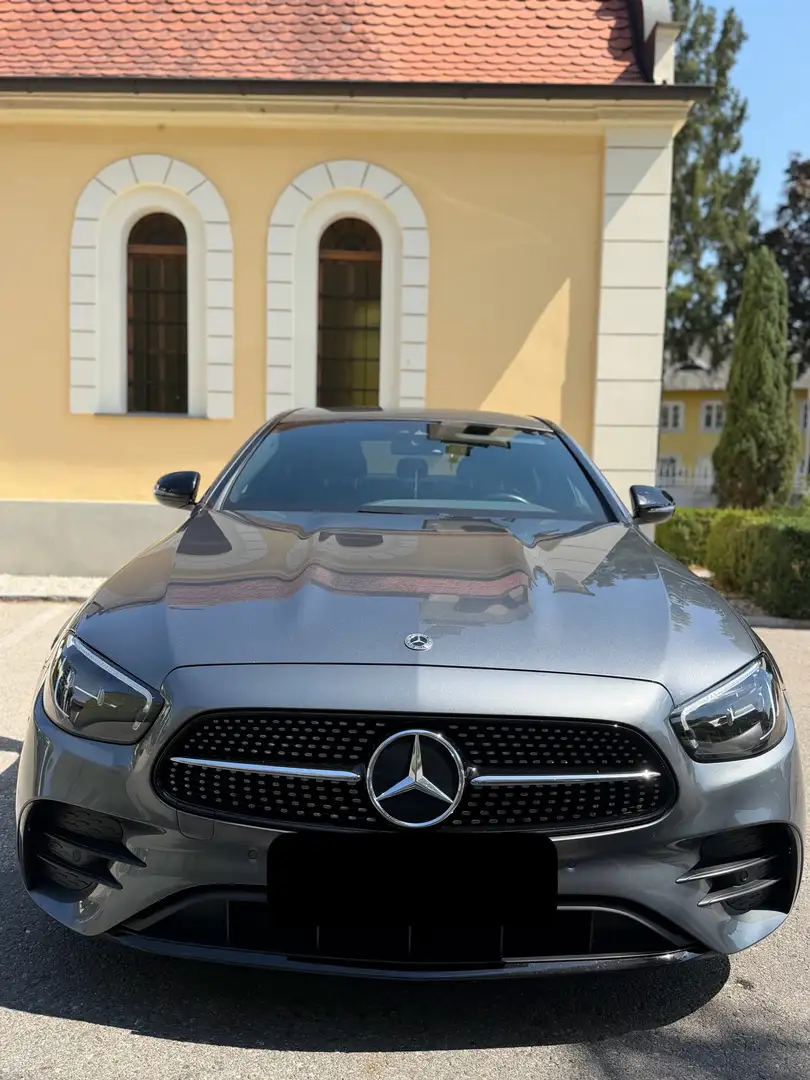 Mercedes-Benz E 300 9G-TRONIC AMG Line - 1