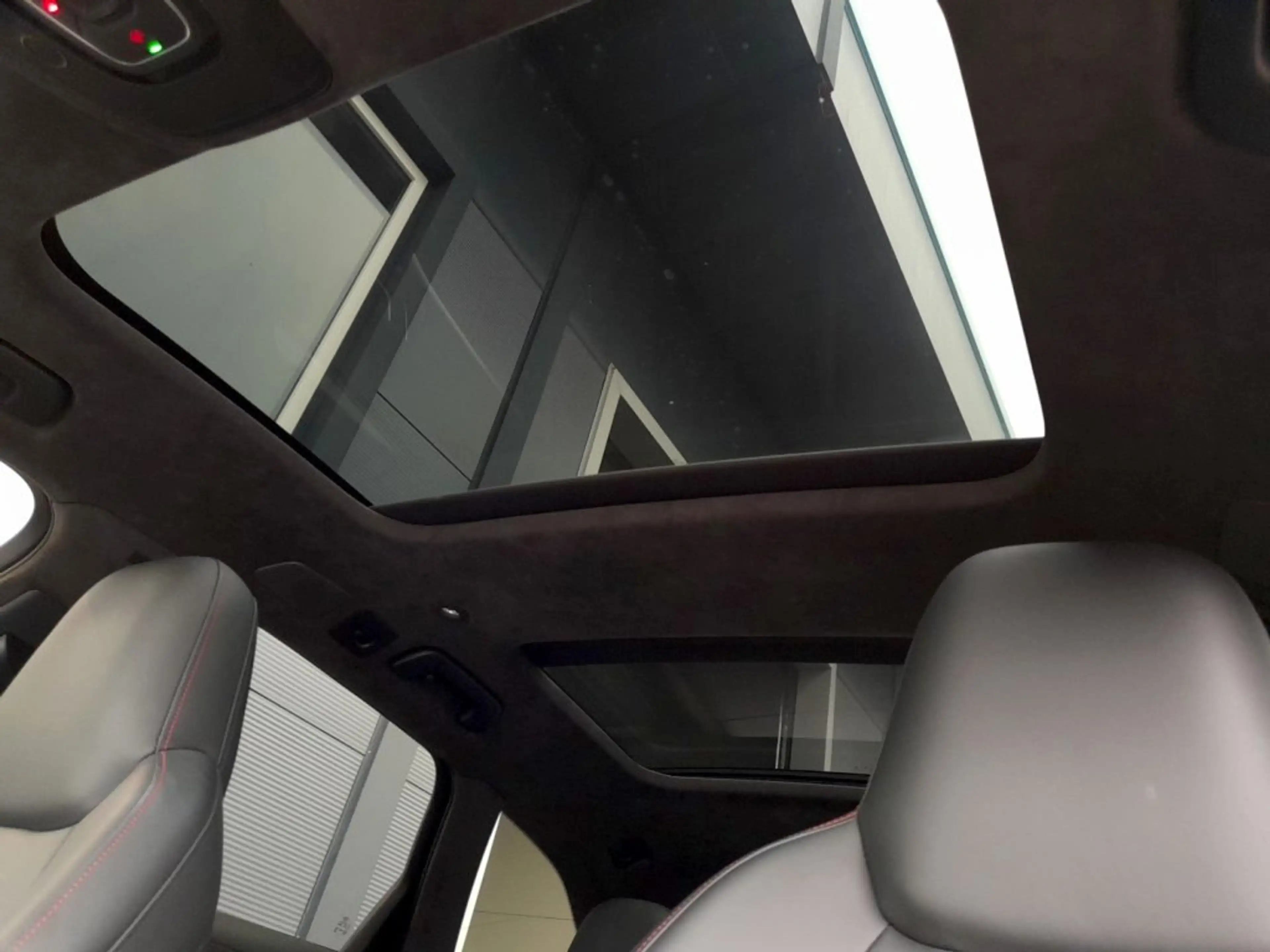 Audi RS 6 Avant 4,0 TFSI quattro MHEV S-tr *MATRIX-LED / HEAD-UP / 360° KAMERA / SKY / BANG & OLUFSEN* — photo 11