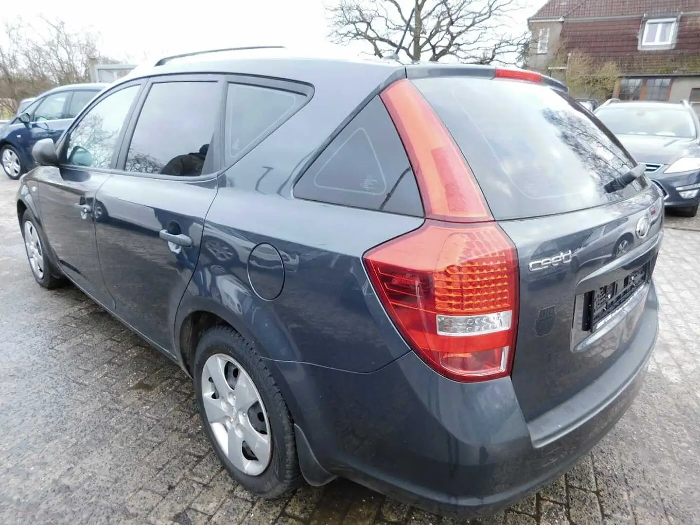 Kia Ceed / cee'd 1.4 CVVT SW Spirit Gris - 2