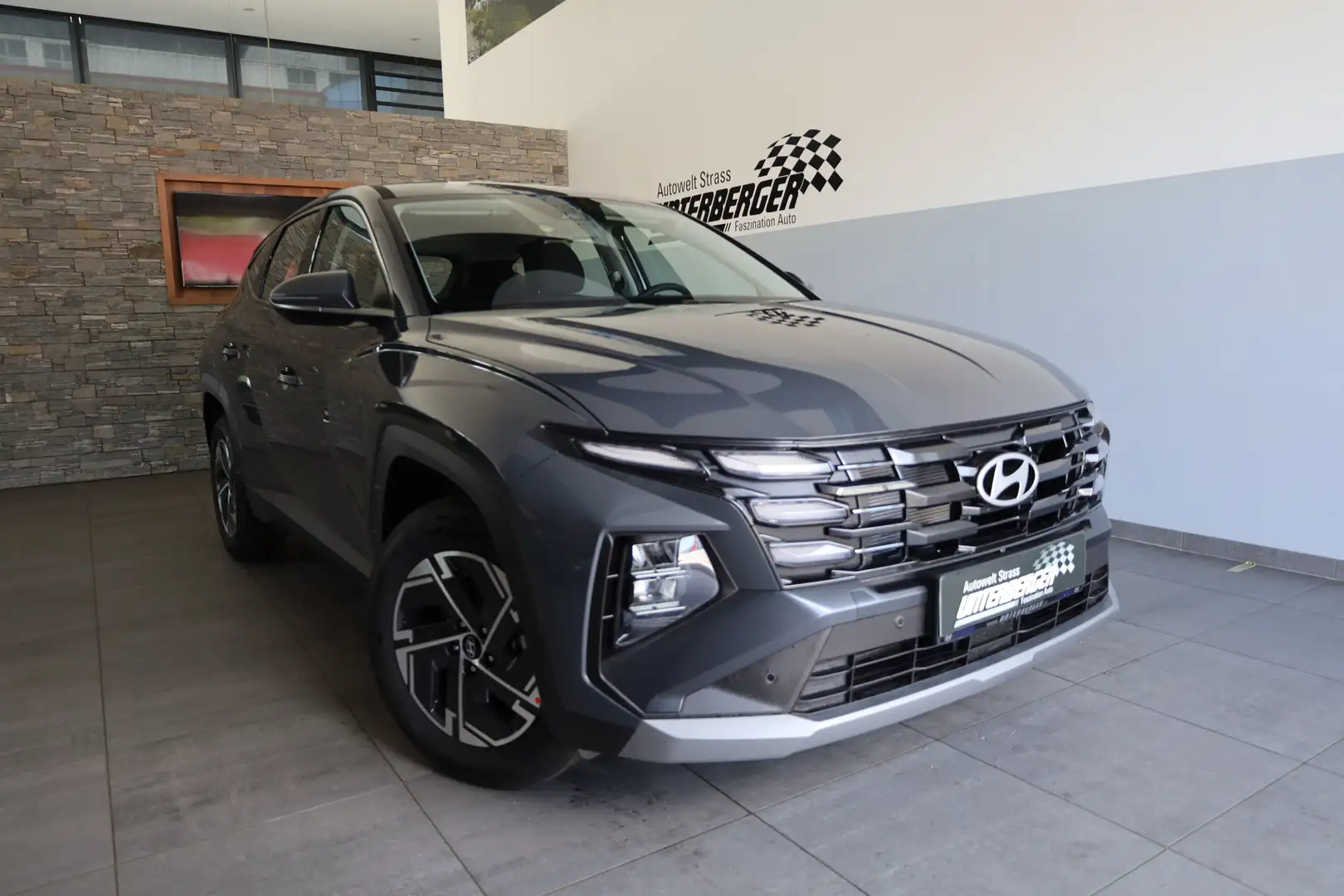 Hyundai TUCSON NX4 Smart Line 1,6 T-GDi 2WD abzgl. möglicher Supe Grau - 2