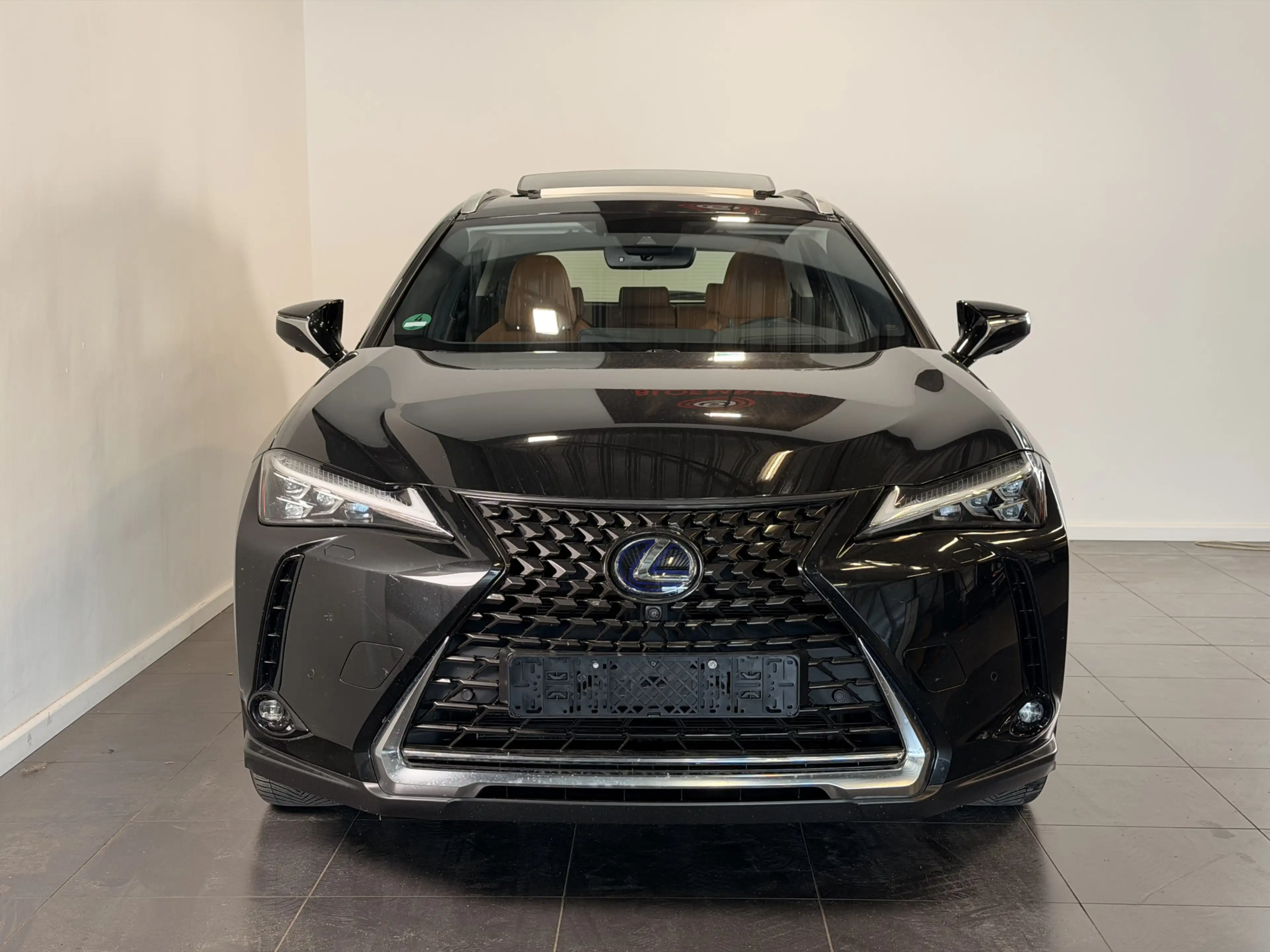 Lexus UX 250h Executive Line | Schuif-kantel dak | Leder | — photo 3