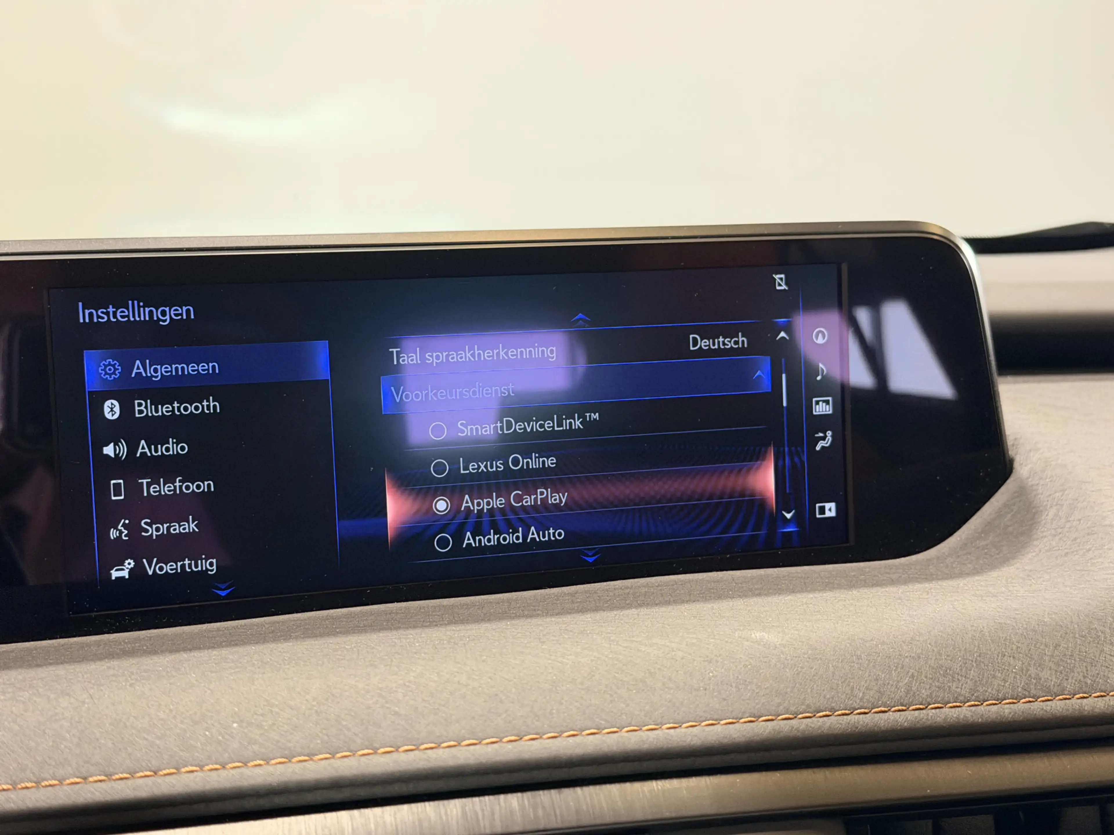 Lexus UX 250h Executive Line | Schuif-kantel dak | Leder | — photo 13