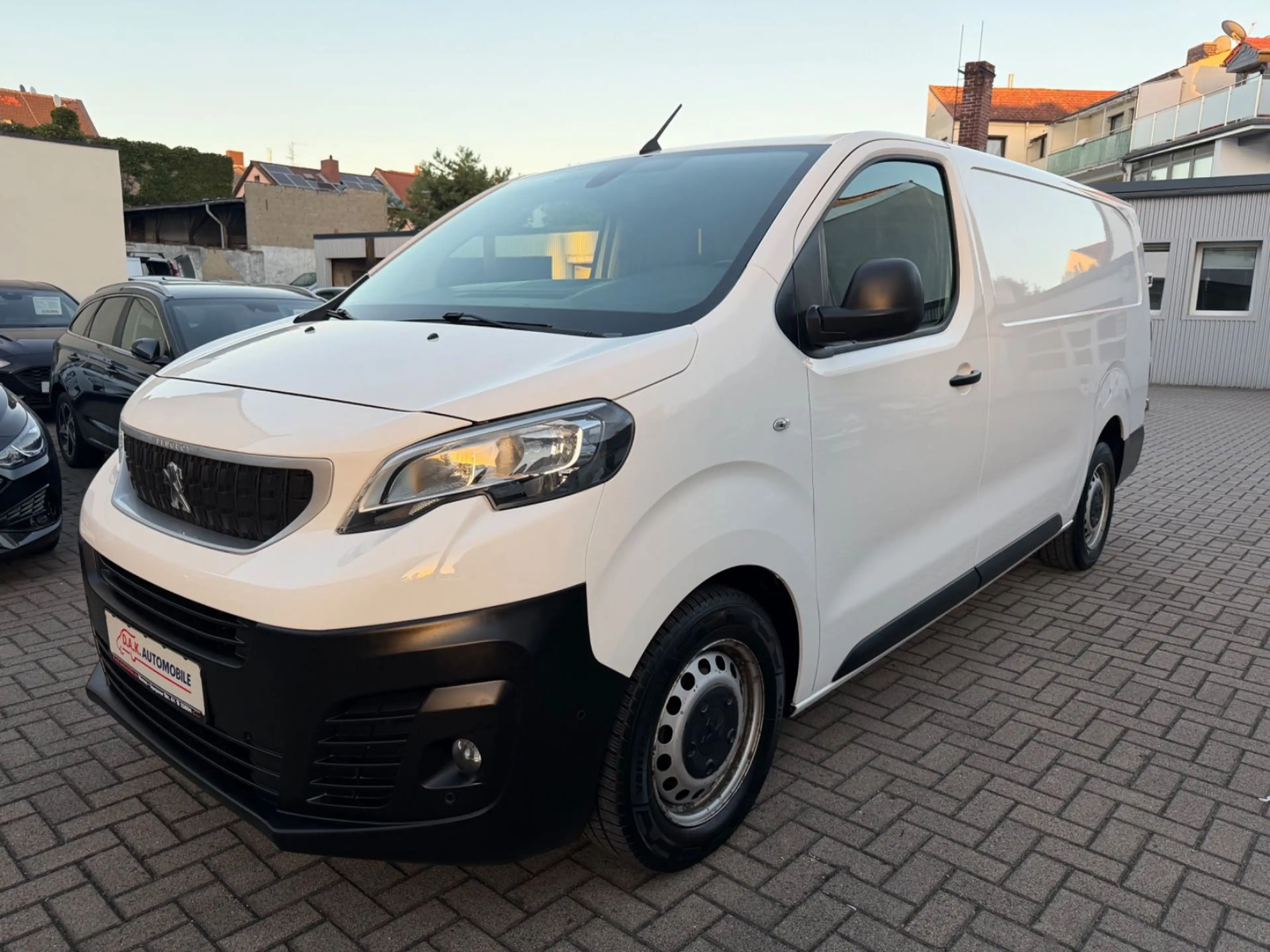 Peugeot Expert Kasten Premium L3 1.Hand+Automatik+Kamera — photo 3