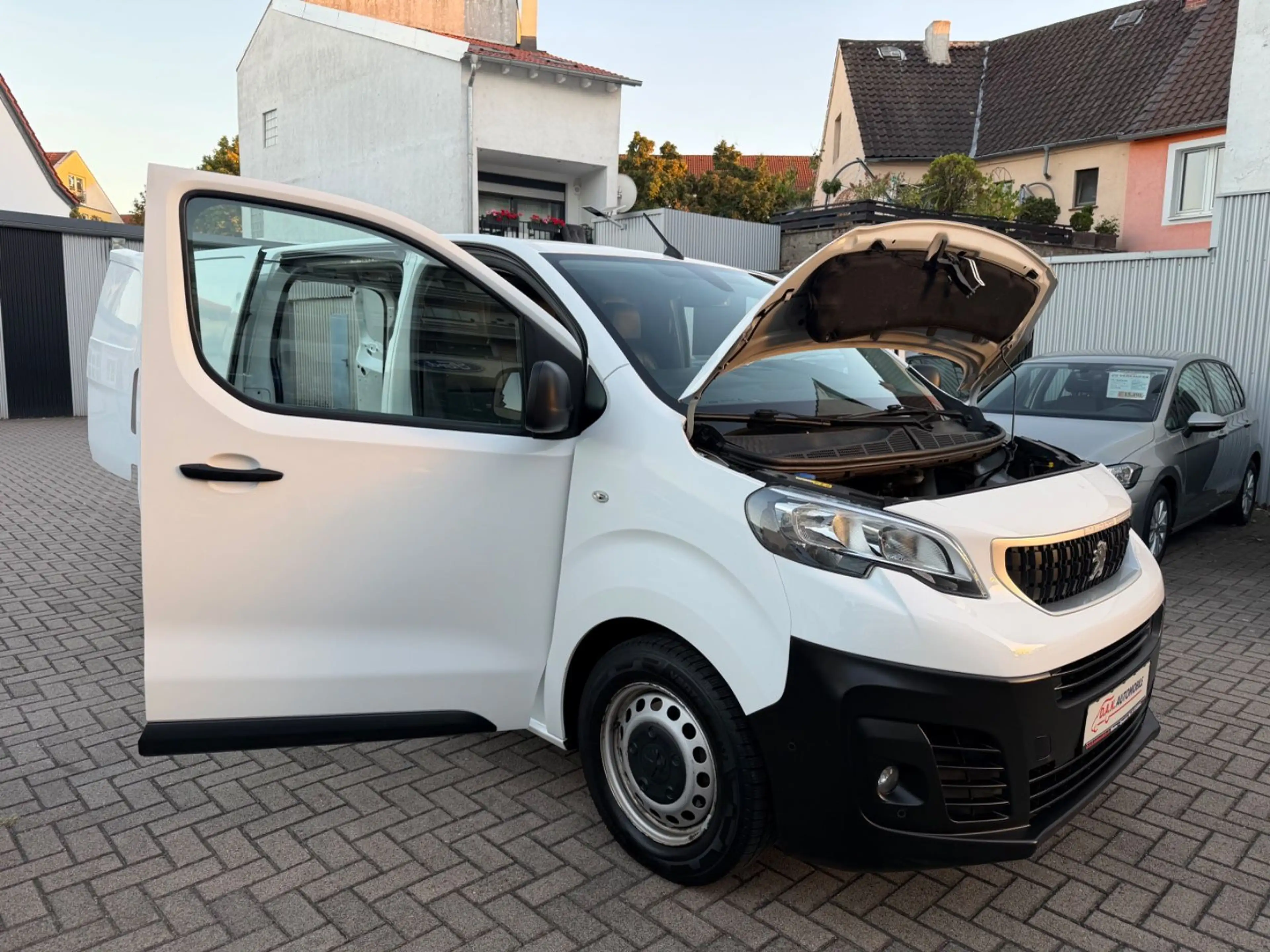 Peugeot Expert Kasten Premium L3 1.Hand+Automatik+Kamera — photo 7