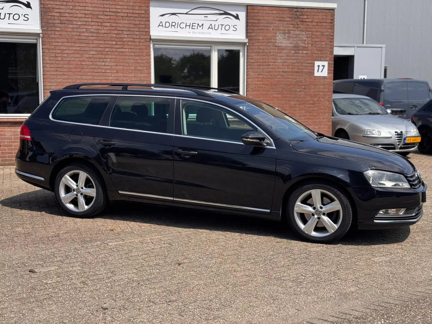 Volkswagen Passat Variant 1.8 TSI Highline Zwart - 2