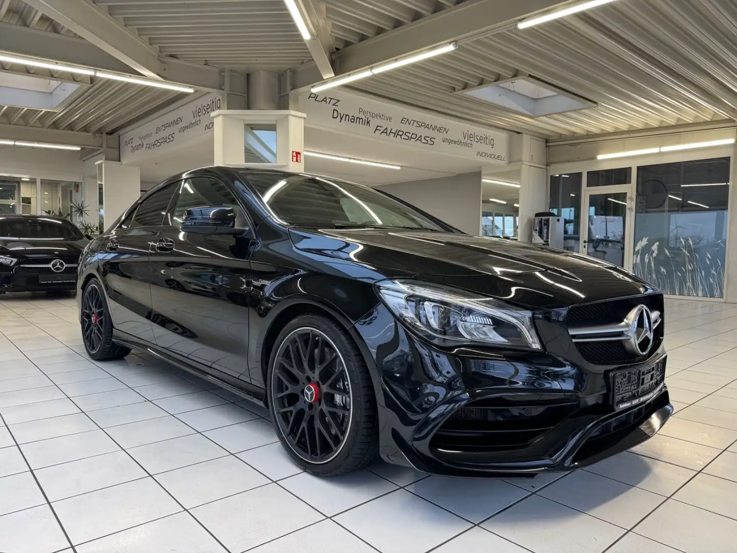 Mercedes-Benz CLA 45 AMG 4Matic Speedshift, Business/Night Pkt Schwarz - 1
