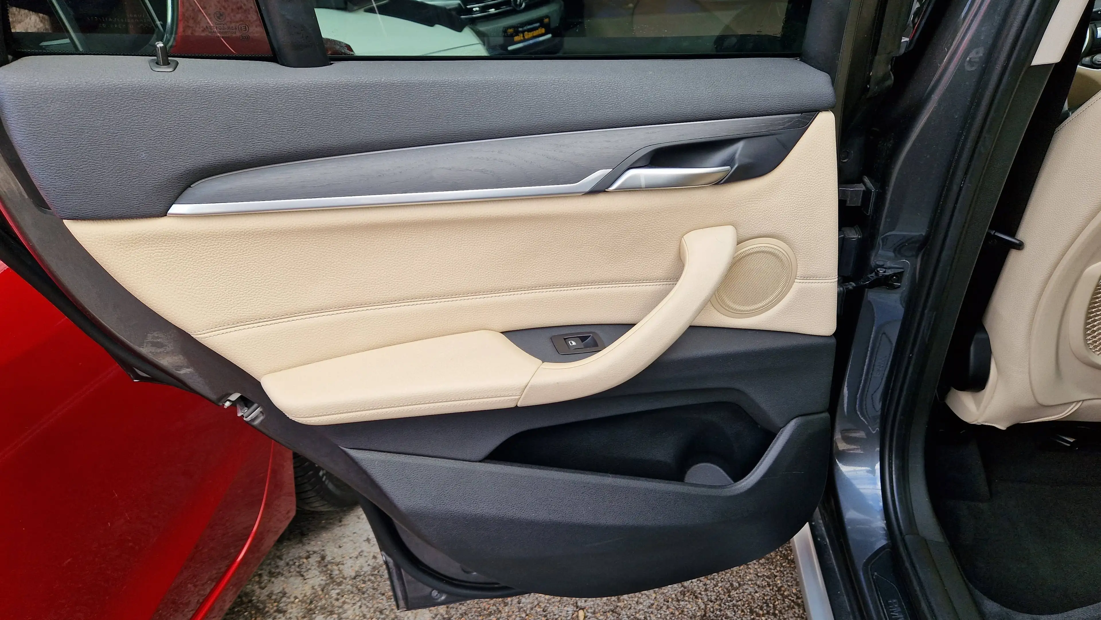 BMW X1 sDrive 18d xLine — photo 14