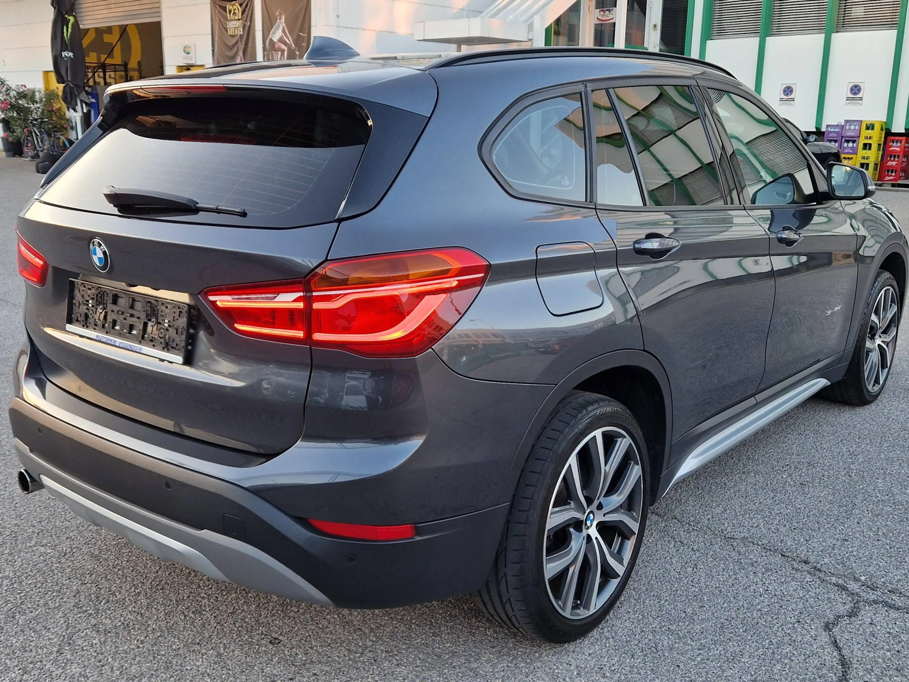 BMW X1 sDrive 18d xLine — photo 5