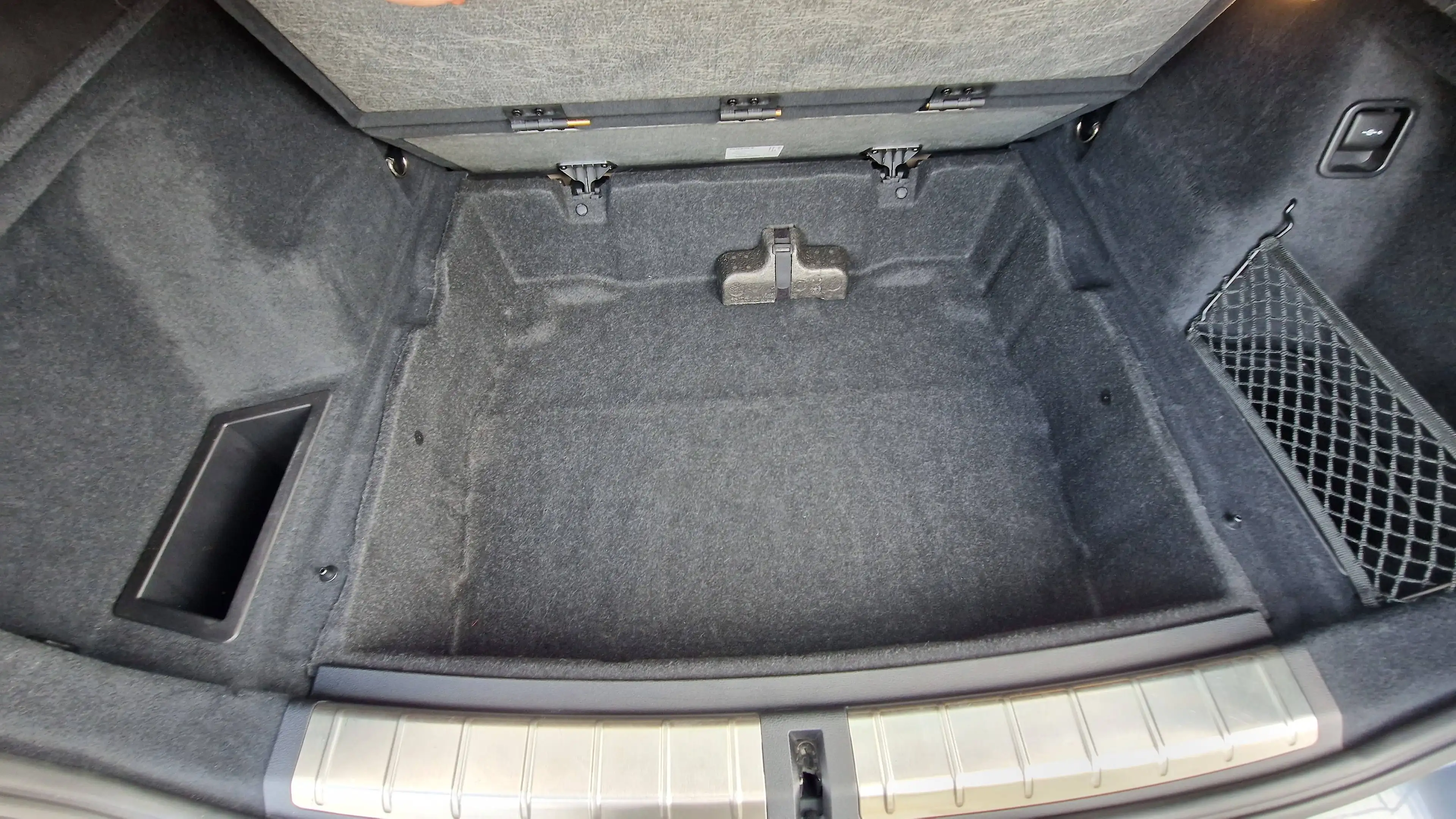 BMW X1 sDrive 18d xLine — photo 11