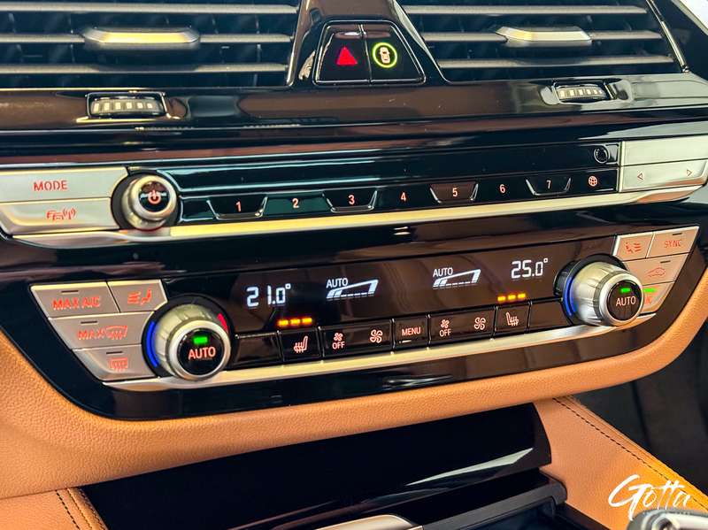 Photo du véhicule BMW 520