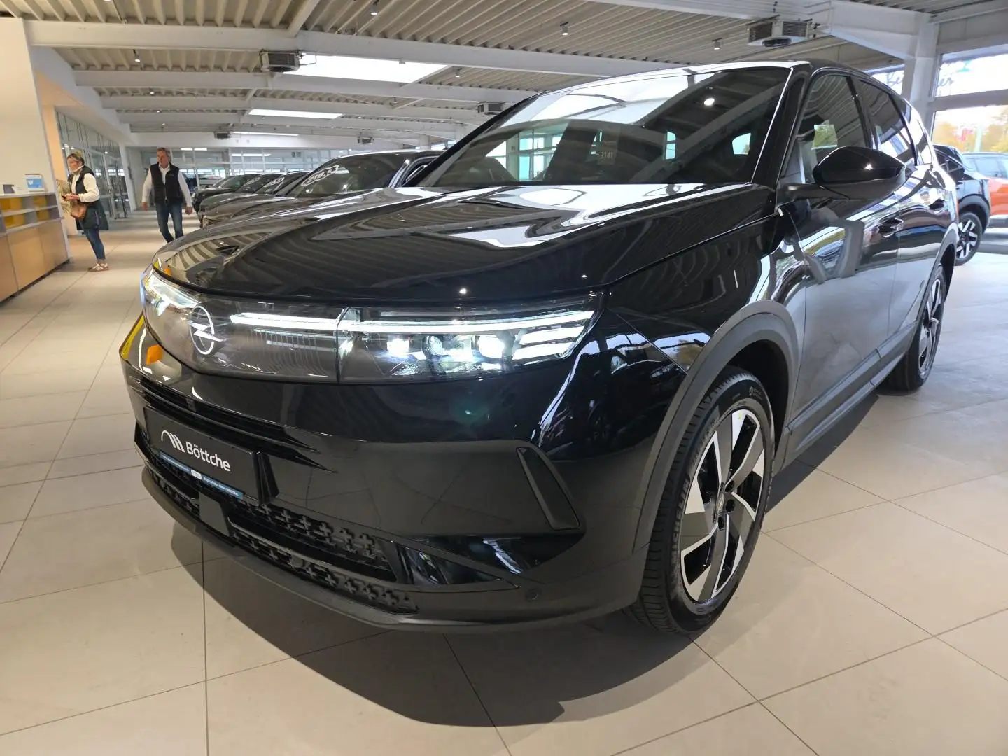 Opel Grandland 1.2 48V Mild-Hybrid 100kW GS Schwarz - 1