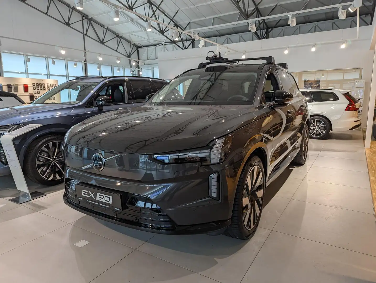 Volvo EX90 Ultra Pure Electric AWD Grau - 2