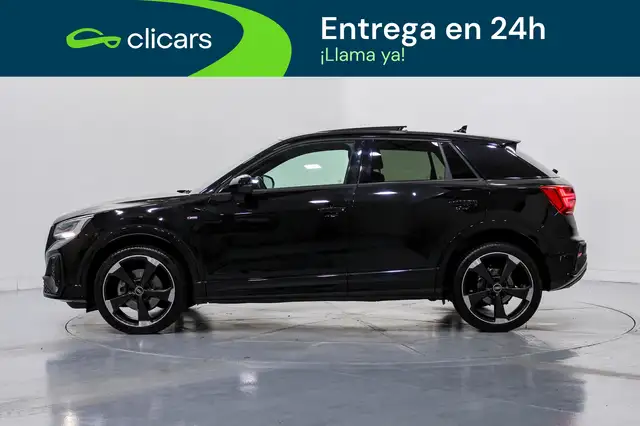 Audi Q2 view 8