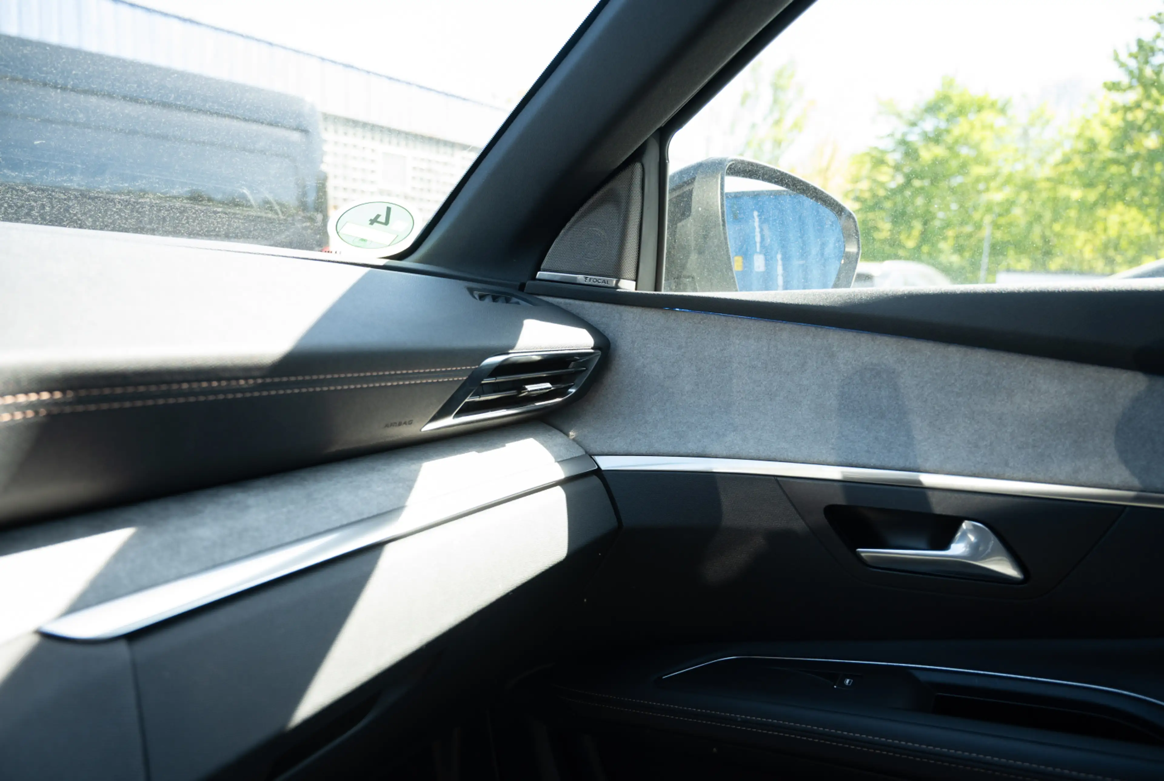 Peugeot 3008 GT Plug-In-Hybrid 225 *AHK*ACC*FOCAL*PANO* — photo 12