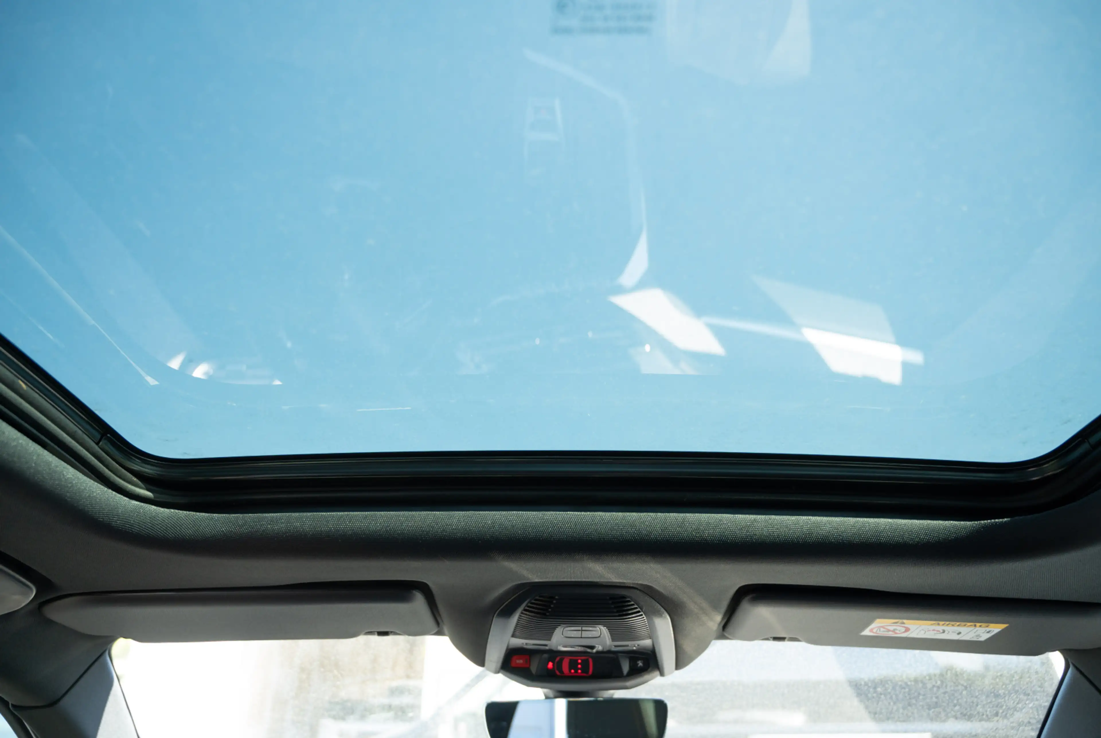 Peugeot 3008 GT Plug-In-Hybrid 225 *AHK*ACC*FOCAL*PANO* — photo 6