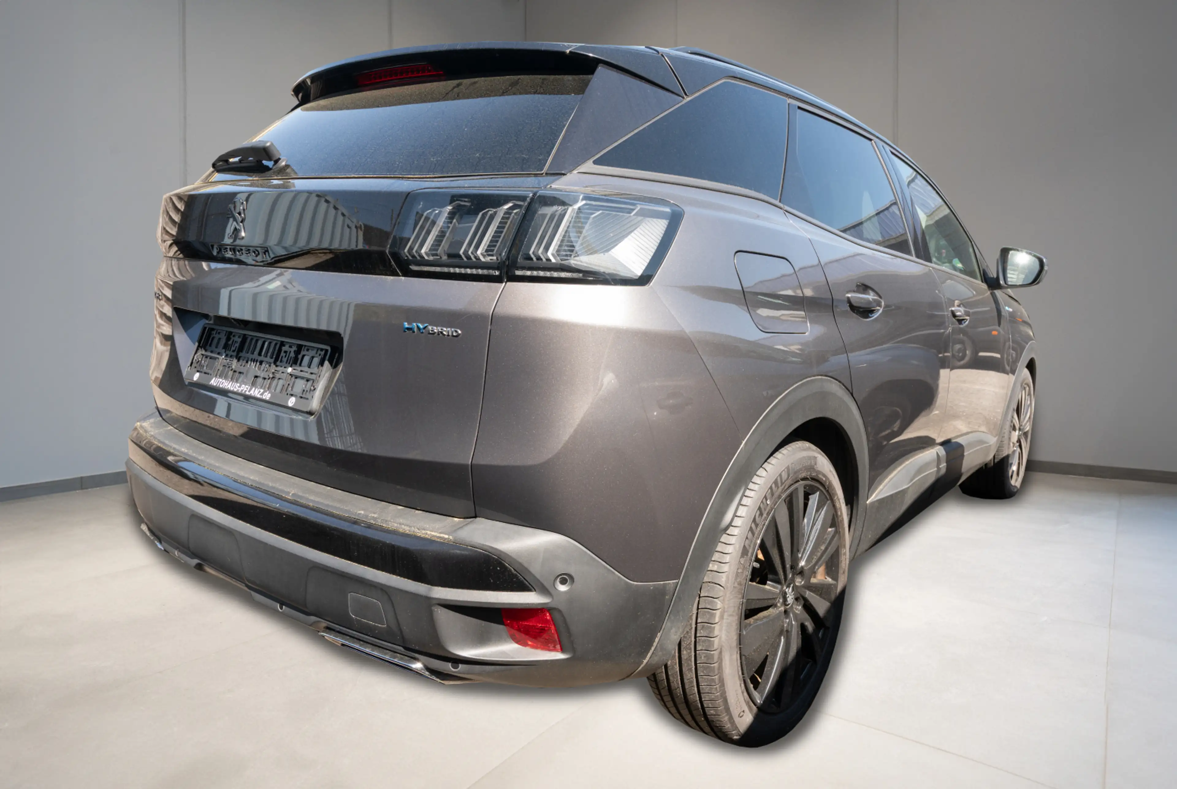Peugeot 3008 GT Plug-In-Hybrid 225 *AHK*ACC*FOCAL*PANO* — photo 3