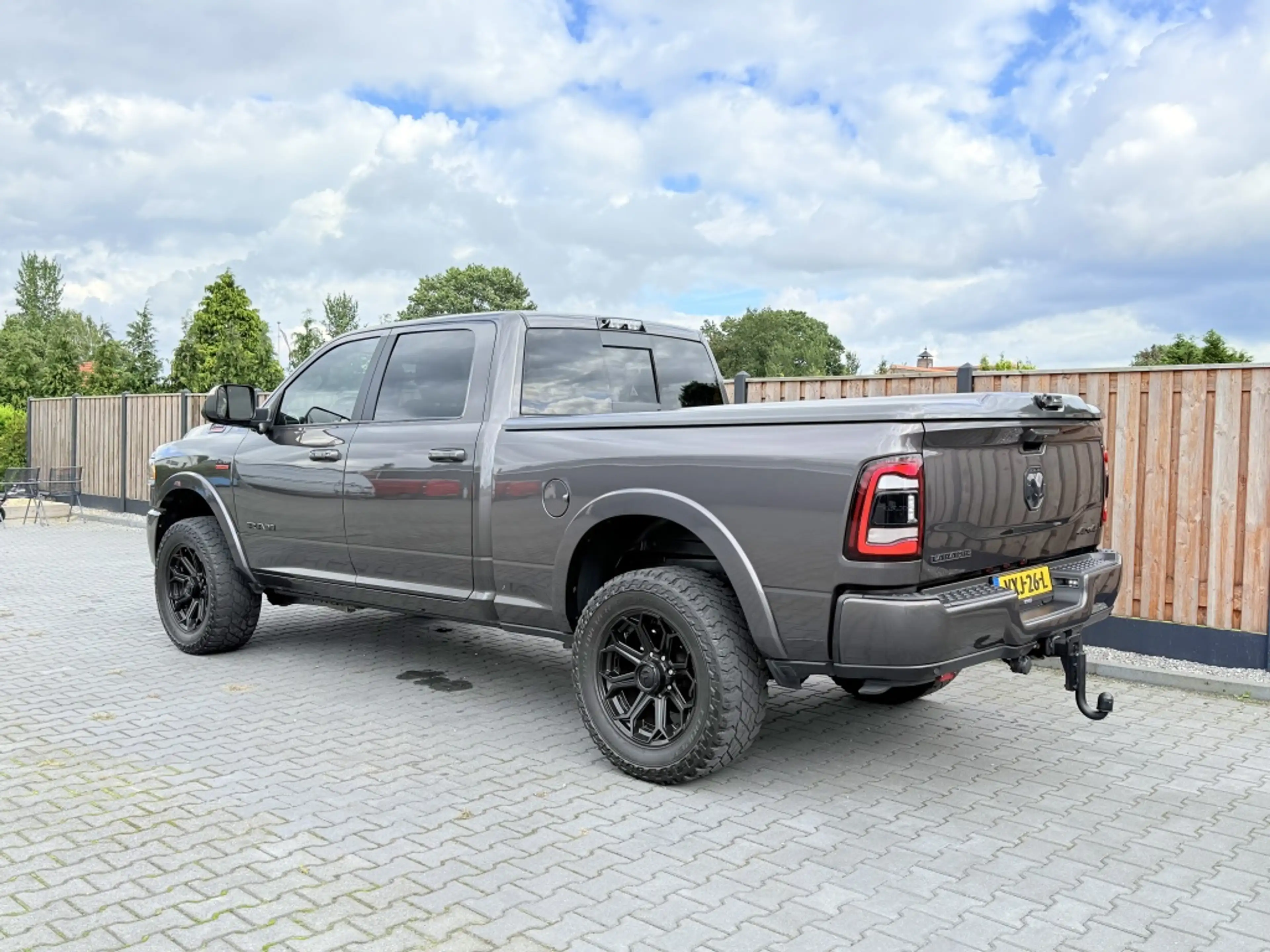 Dodge RAM 2500 LARAMIE 6.4HEMI V8 LPG LUCHTVERING NIGHT — photo 5