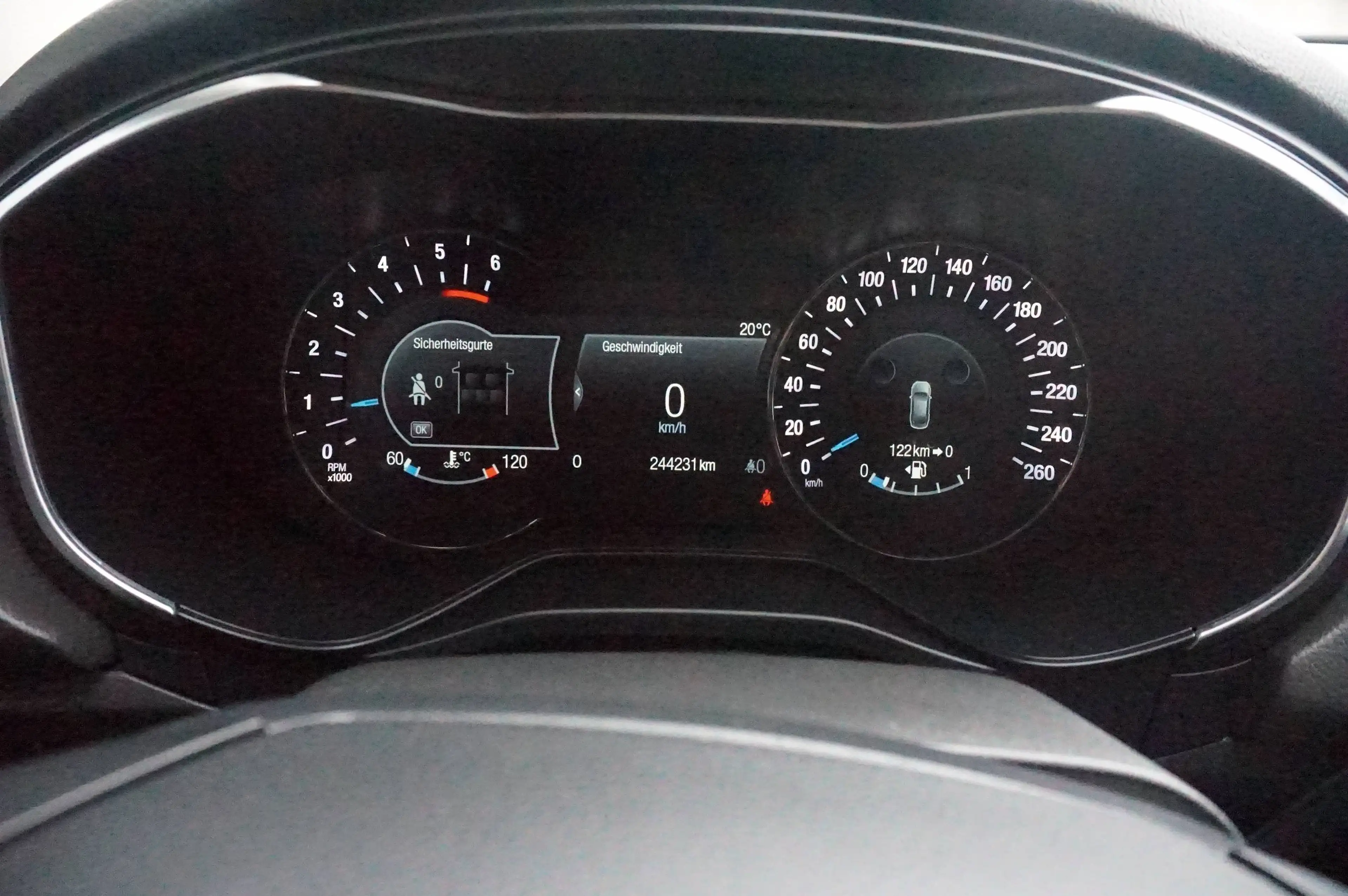 Ford Mondeo Titanium — photo 11