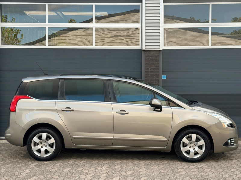 Peugeot 5008 1.6 THP ST 7p. NAVI CRUISE CLIMA PANO TREKHAAK NAP — photo 2