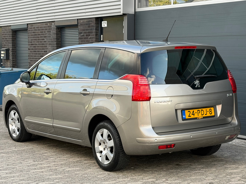 Peugeot 5008 1.6 THP ST 7p. NAVI CRUISE CLIMA PANO TREKHAAK NAP — photo 4