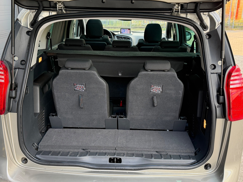 Peugeot 5008 1.6 THP ST 7p. NAVI CRUISE CLIMA PANO TREKHAAK NAP — photo 11