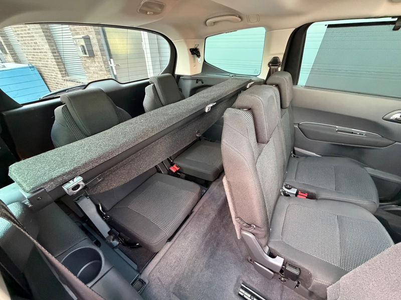 Peugeot 5008 1.6 THP ST 7p. NAVI CRUISE CLIMA PANO TREKHAAK NAP — photo 10